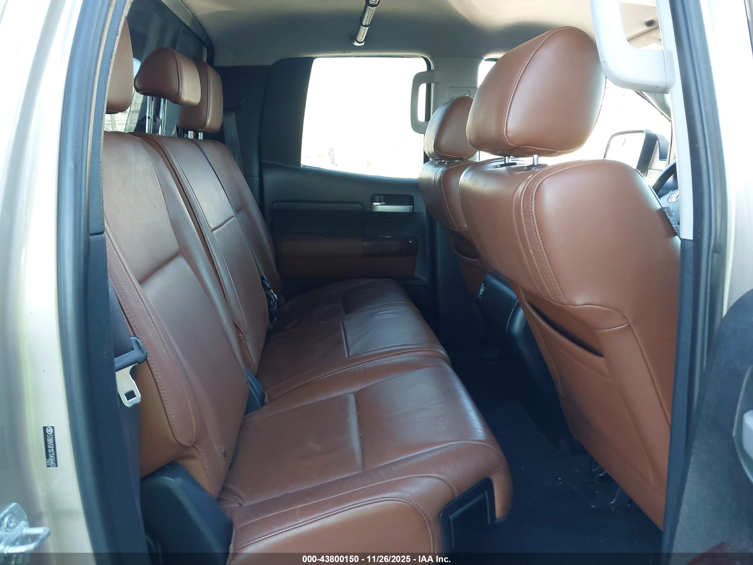 TOYOTA TUNDRA image 8