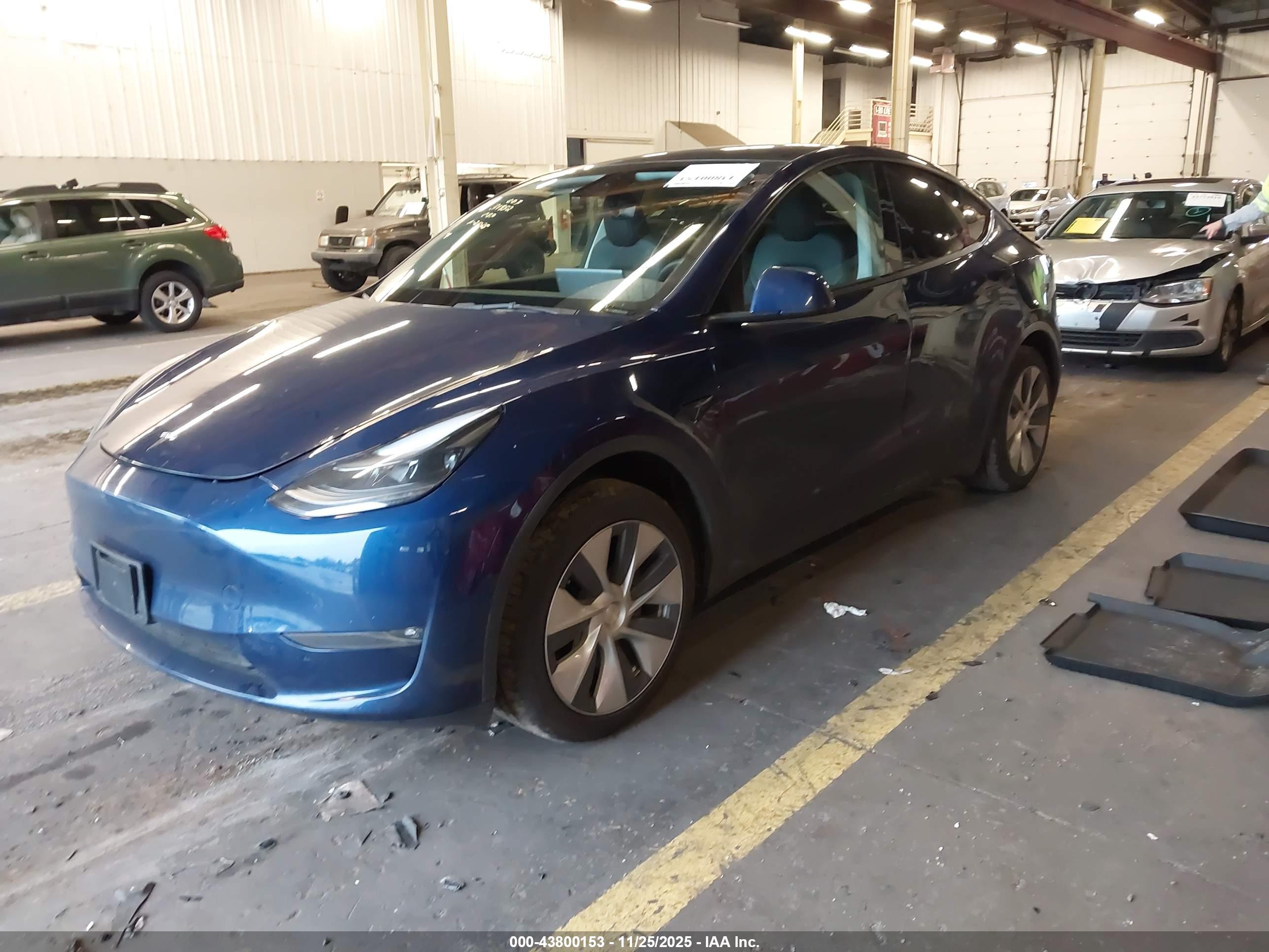 TESLA MODEL image 2
