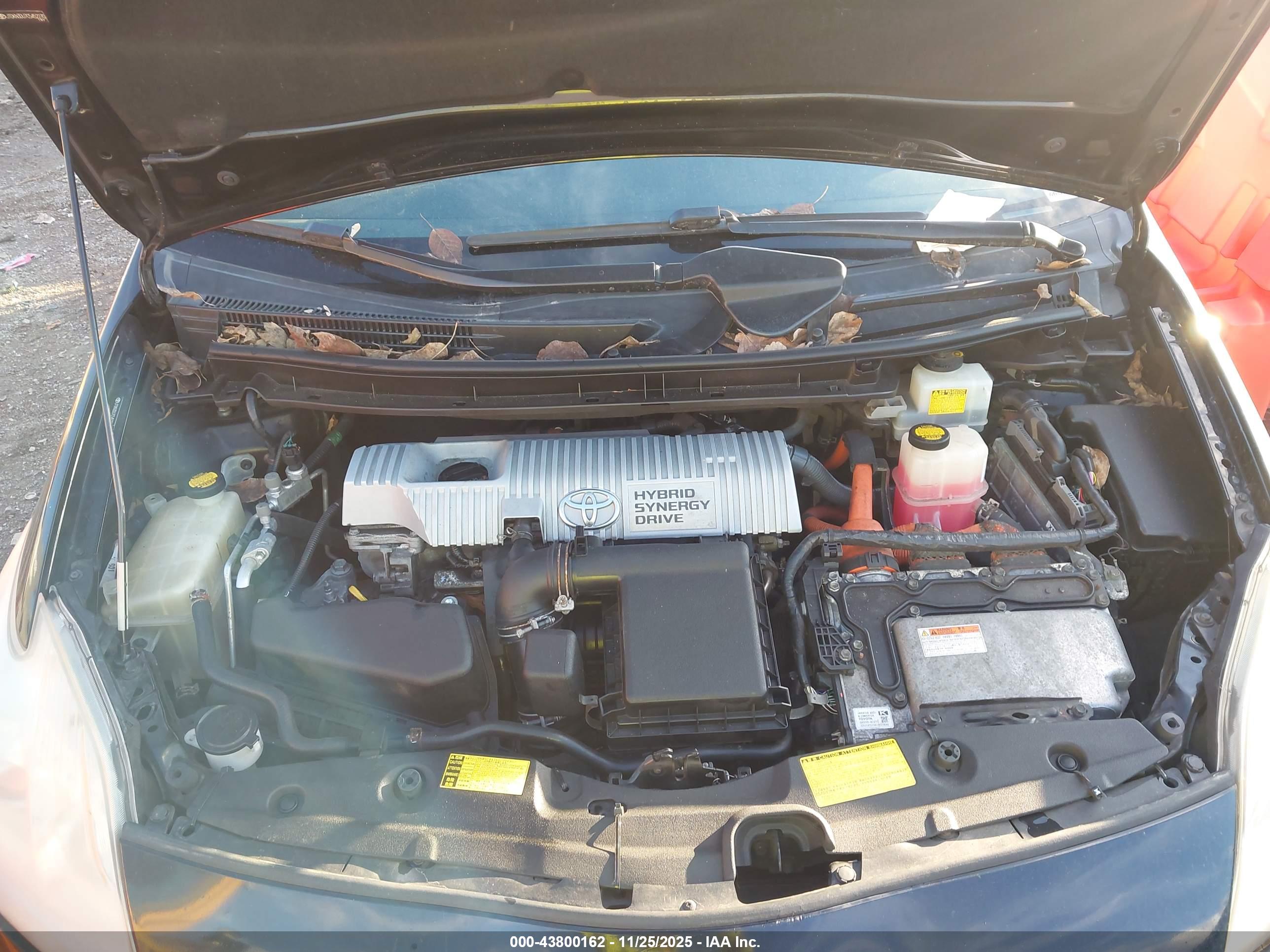 TOYOTA PRIUS image 10