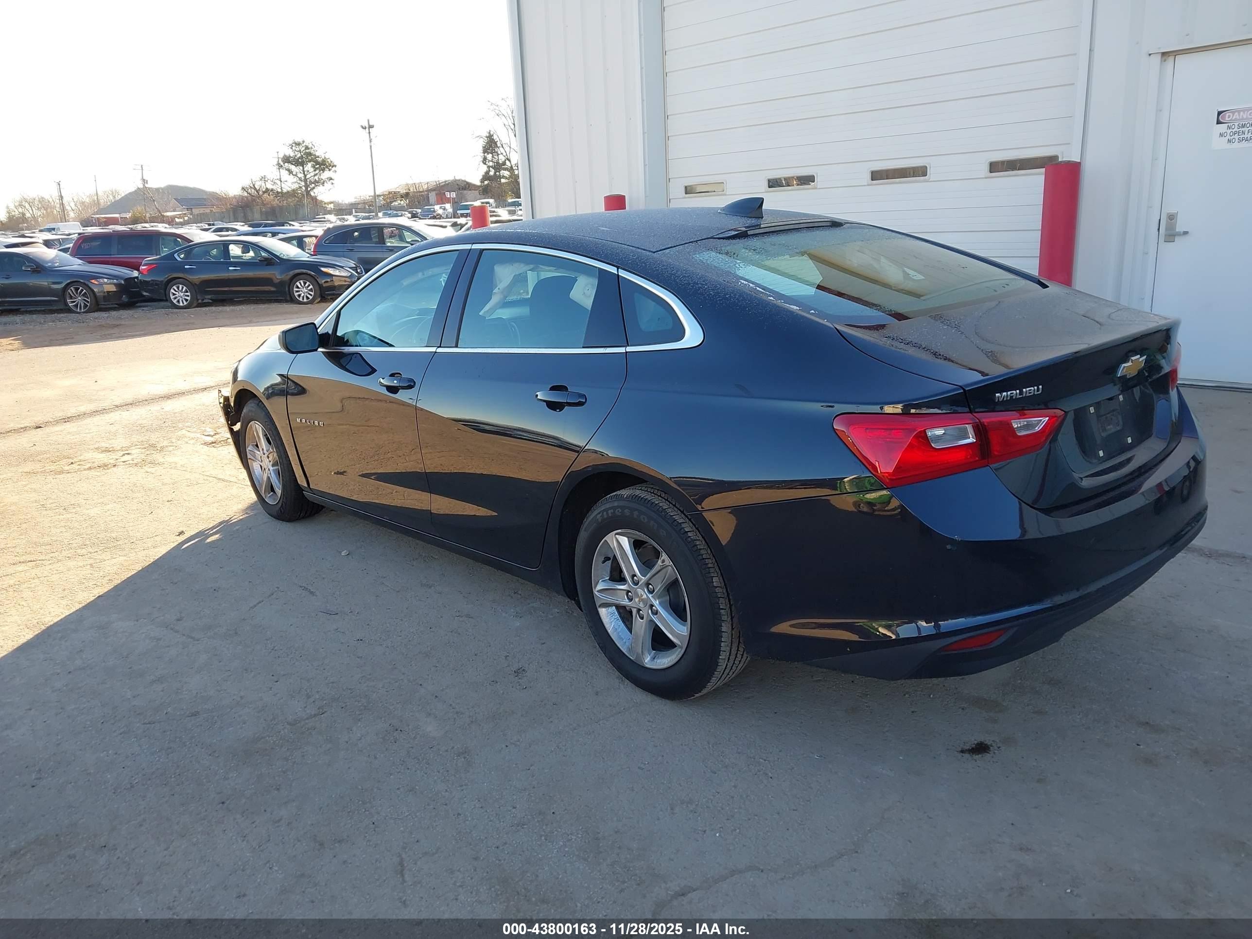 CHEVROLET MALIBU image 3
