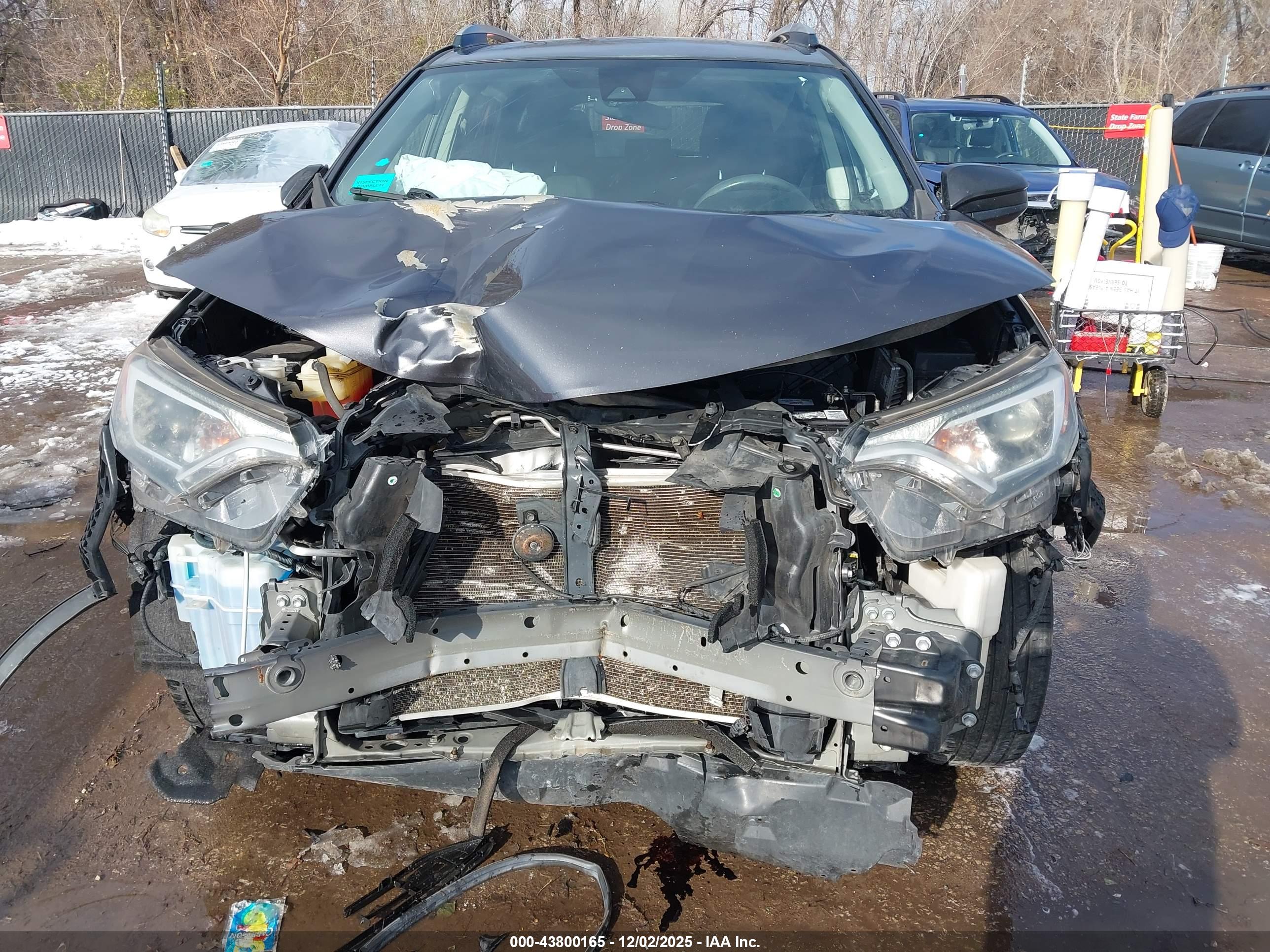 TOYOTA RAV4 image 6