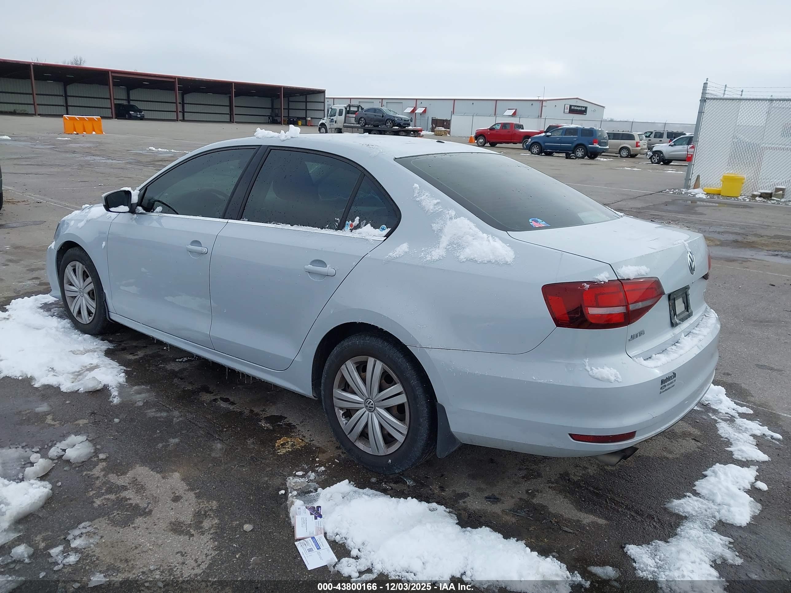 VOLKSWAGEN JETTA image 3