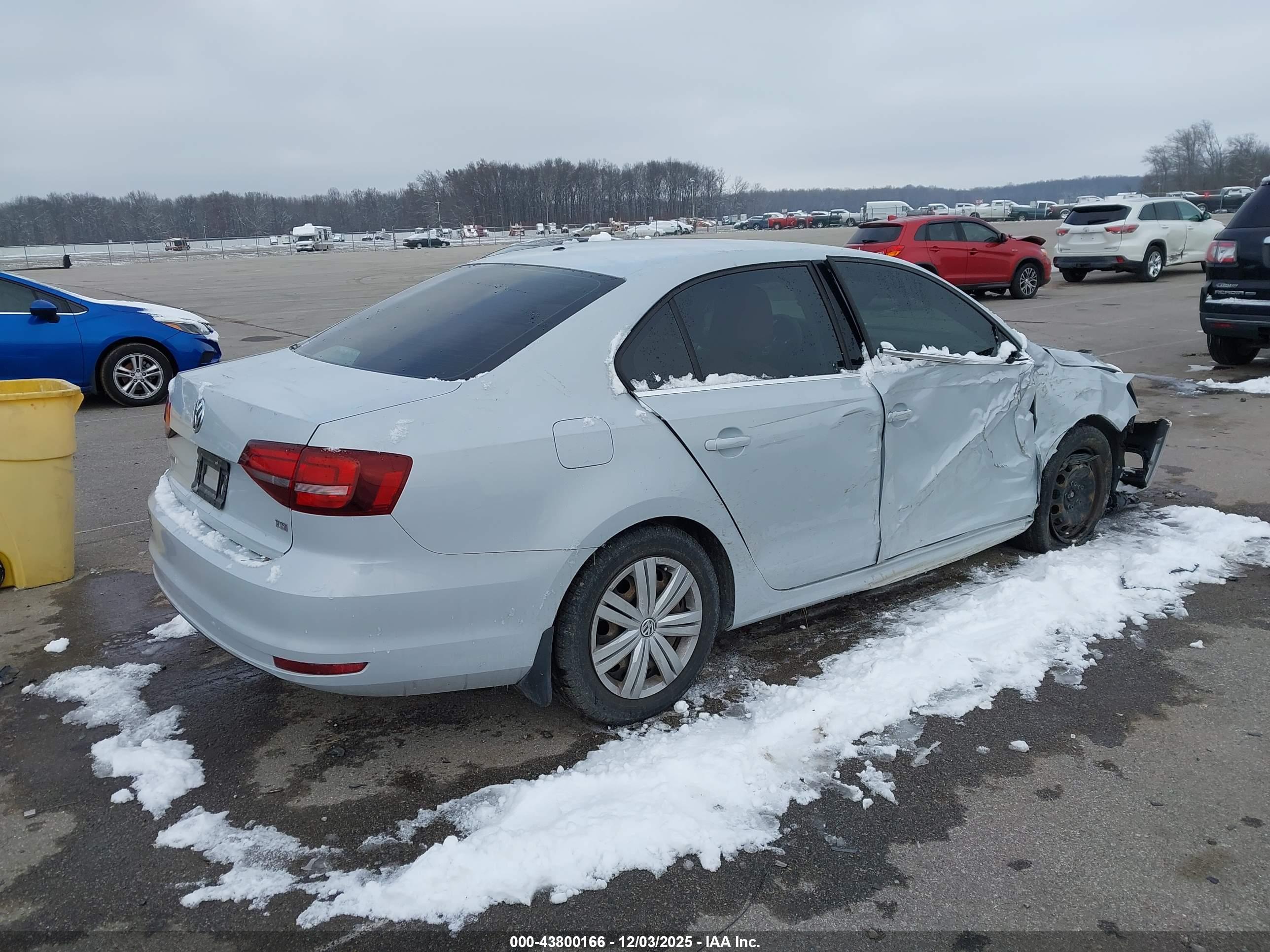VOLKSWAGEN JETTA image 4