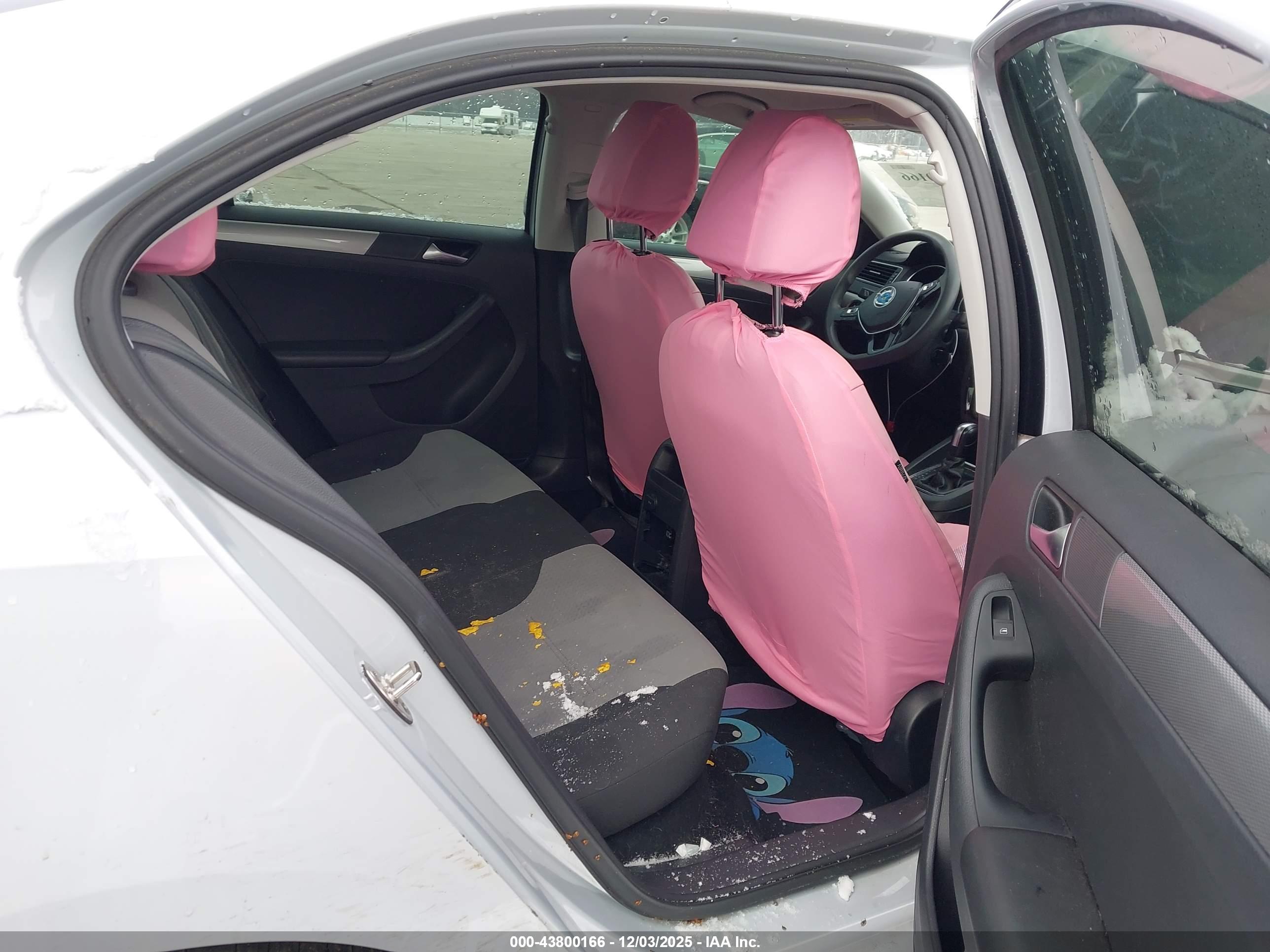 VOLKSWAGEN JETTA image 8