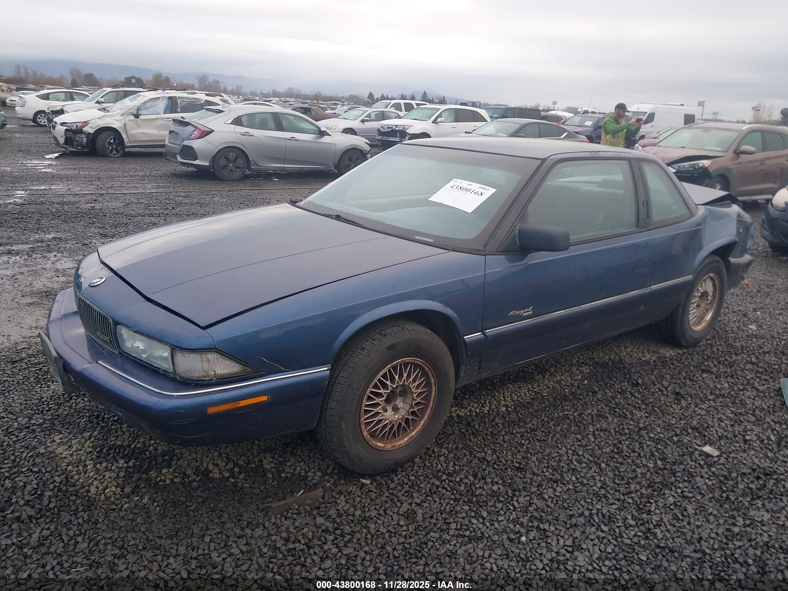 BUICK REGAL image 2