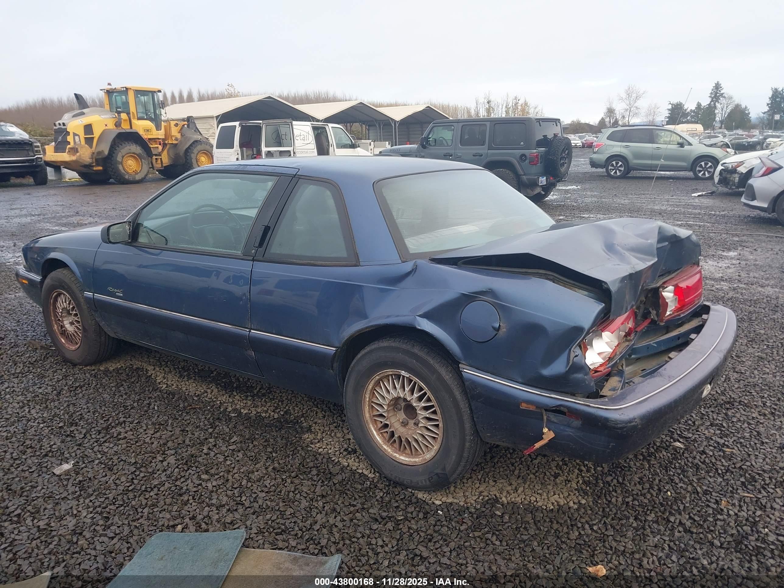 BUICK REGAL image 3