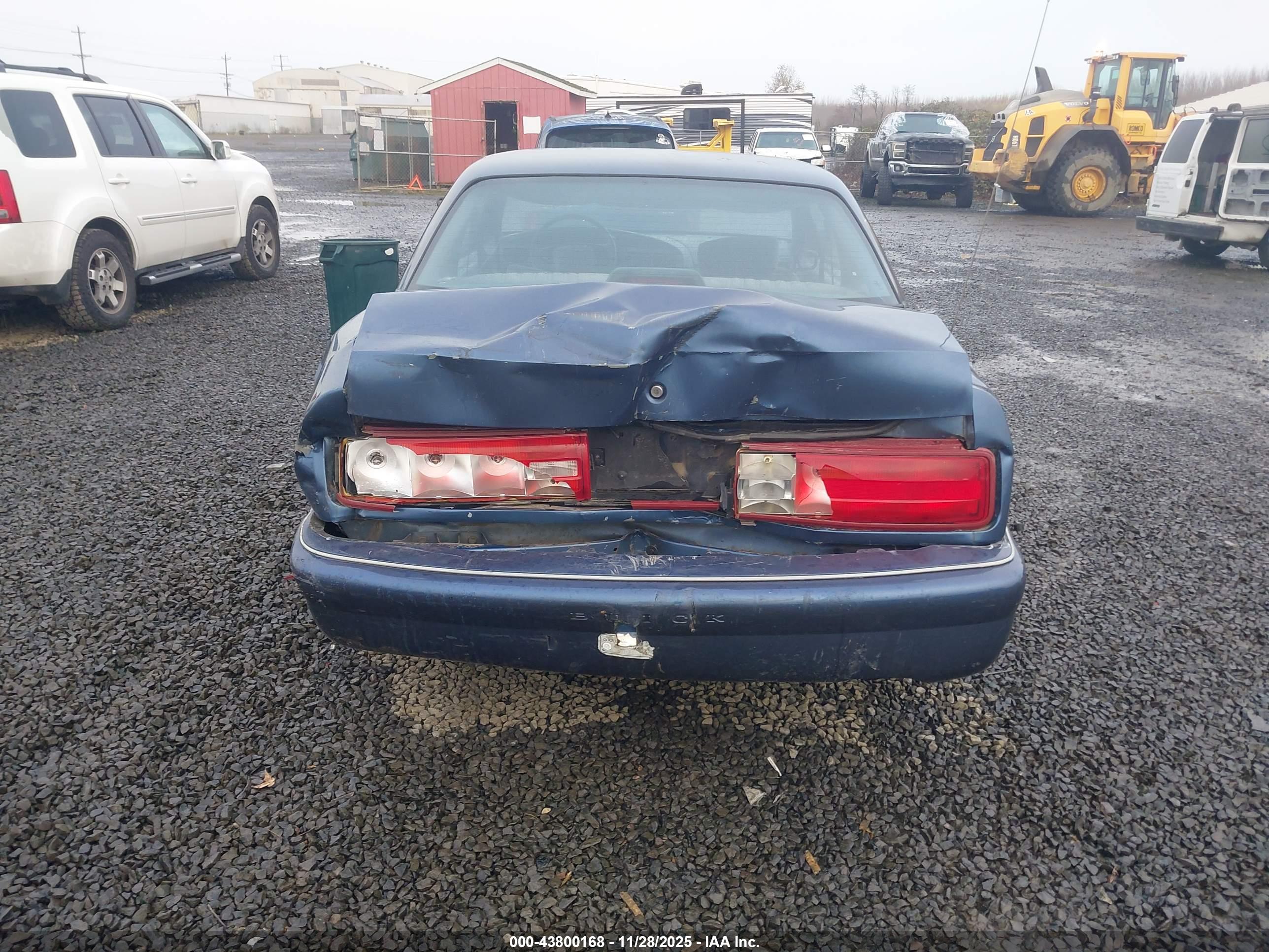 BUICK REGAL image 6