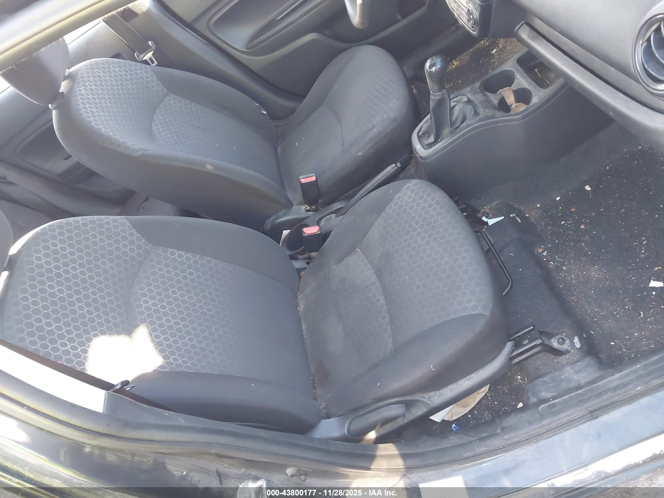 MITSUBISHI MIRAGE image 5