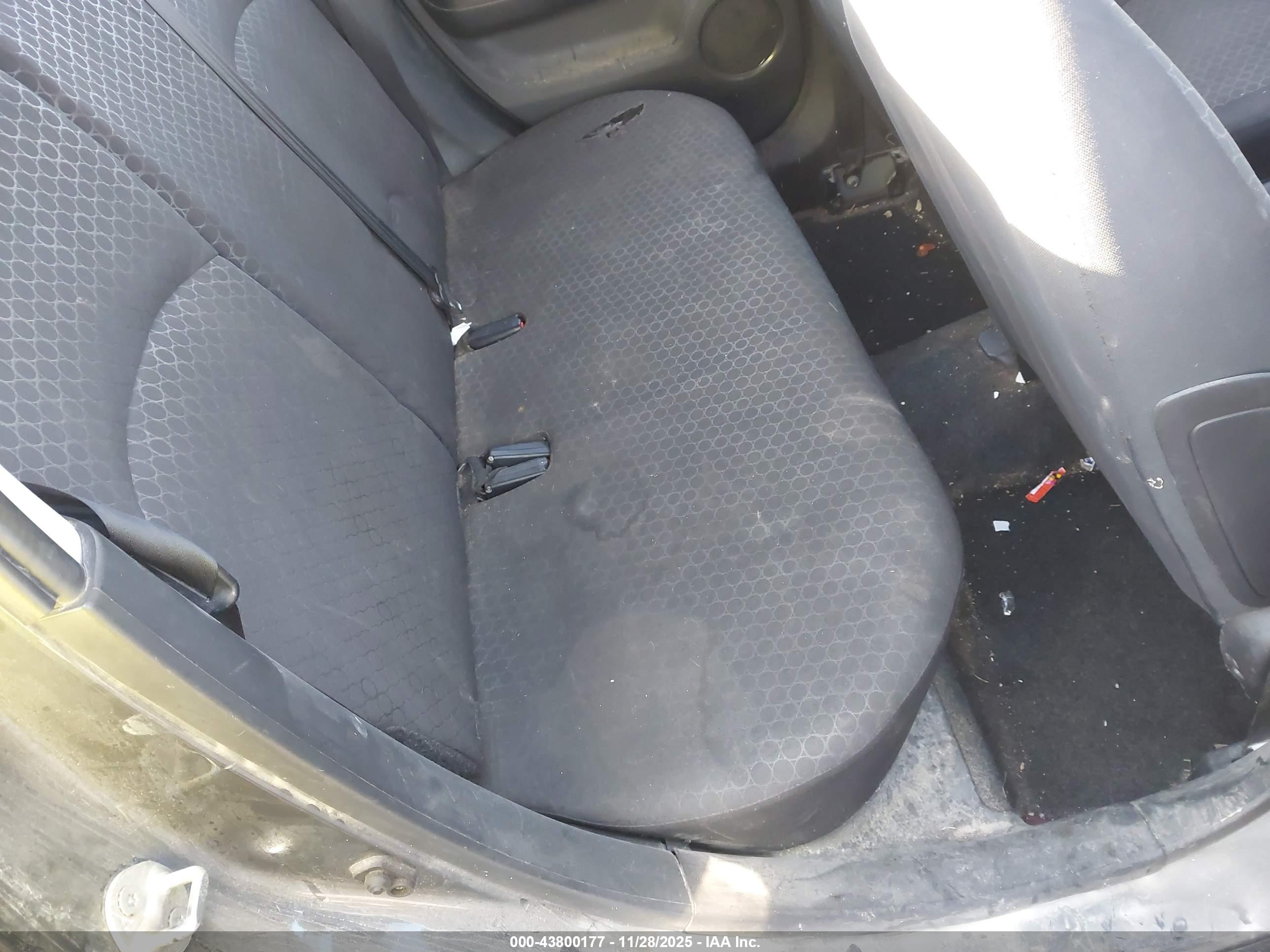 MITSUBISHI MIRAGE image 8