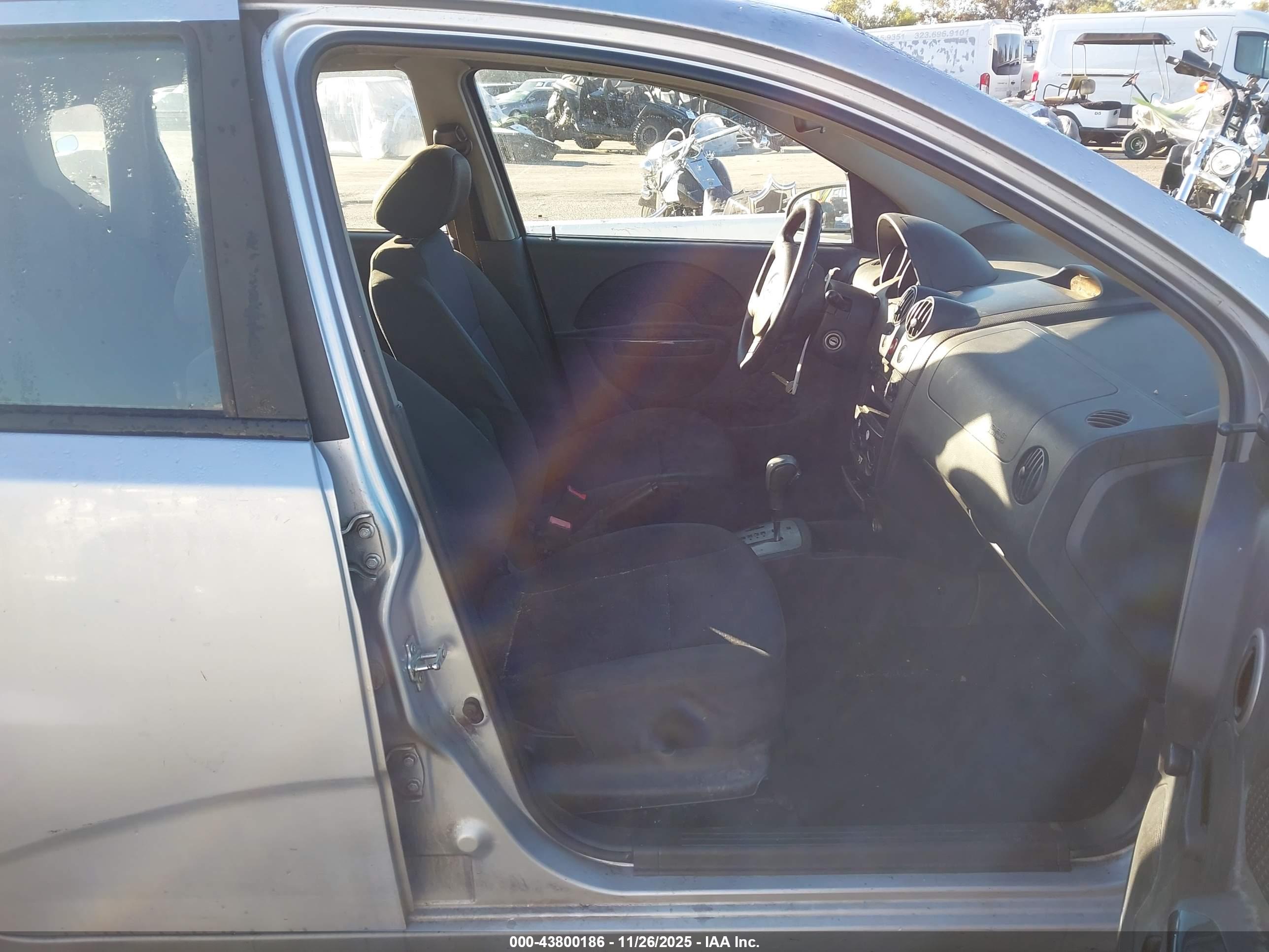 CHEVROLET AVEO image 5