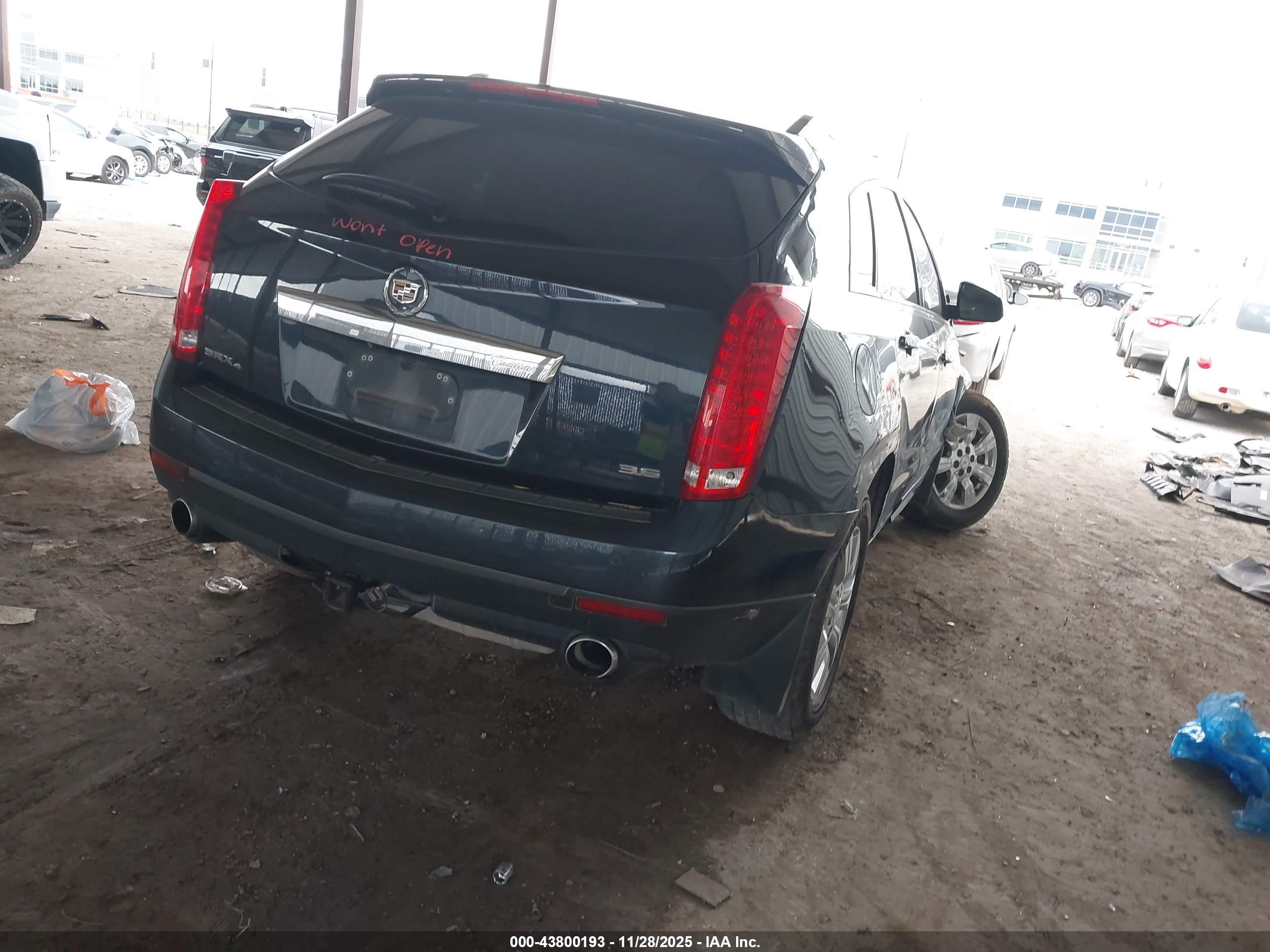 CADILLAC SRX image 4