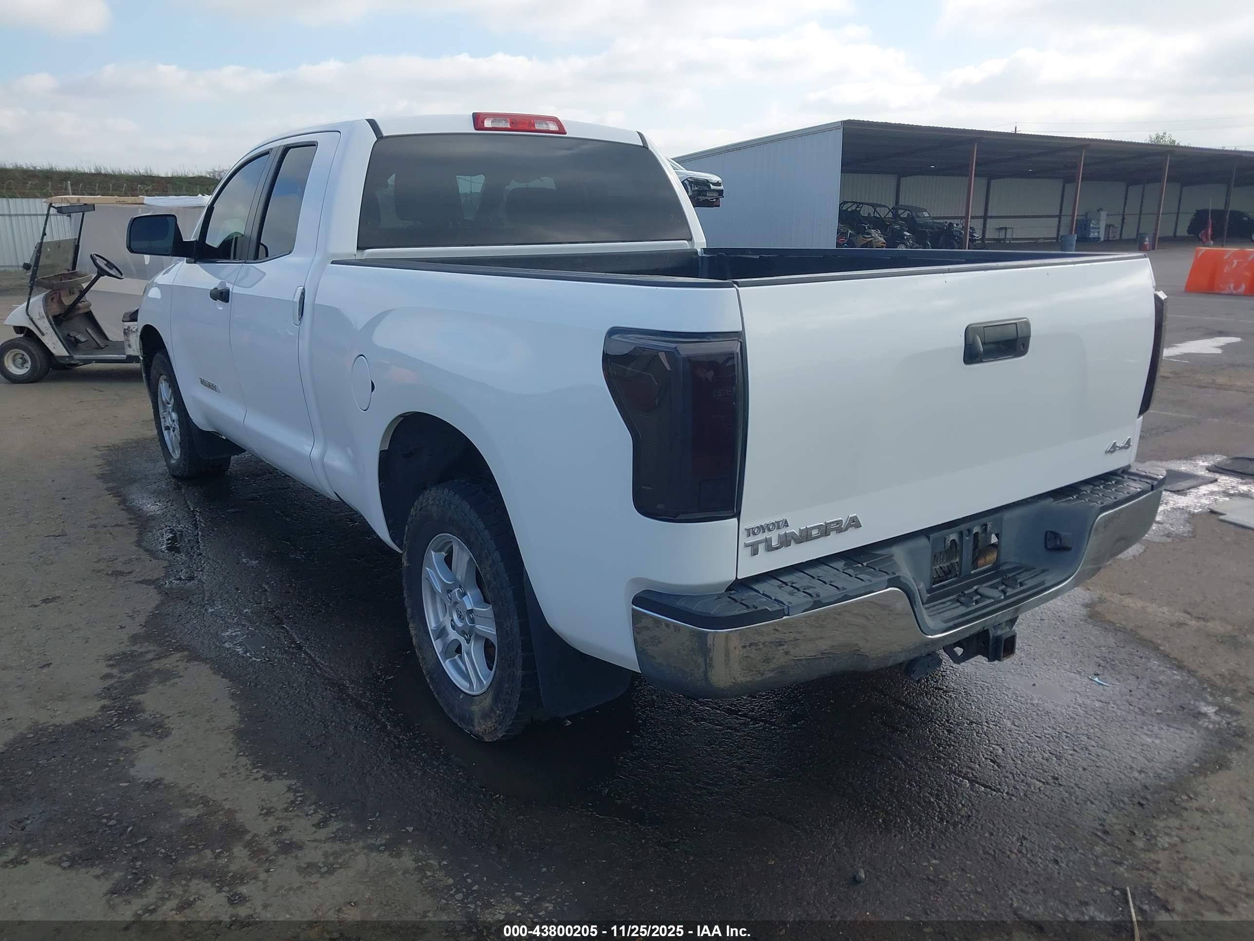 TOYOTA TUNDRA image 3