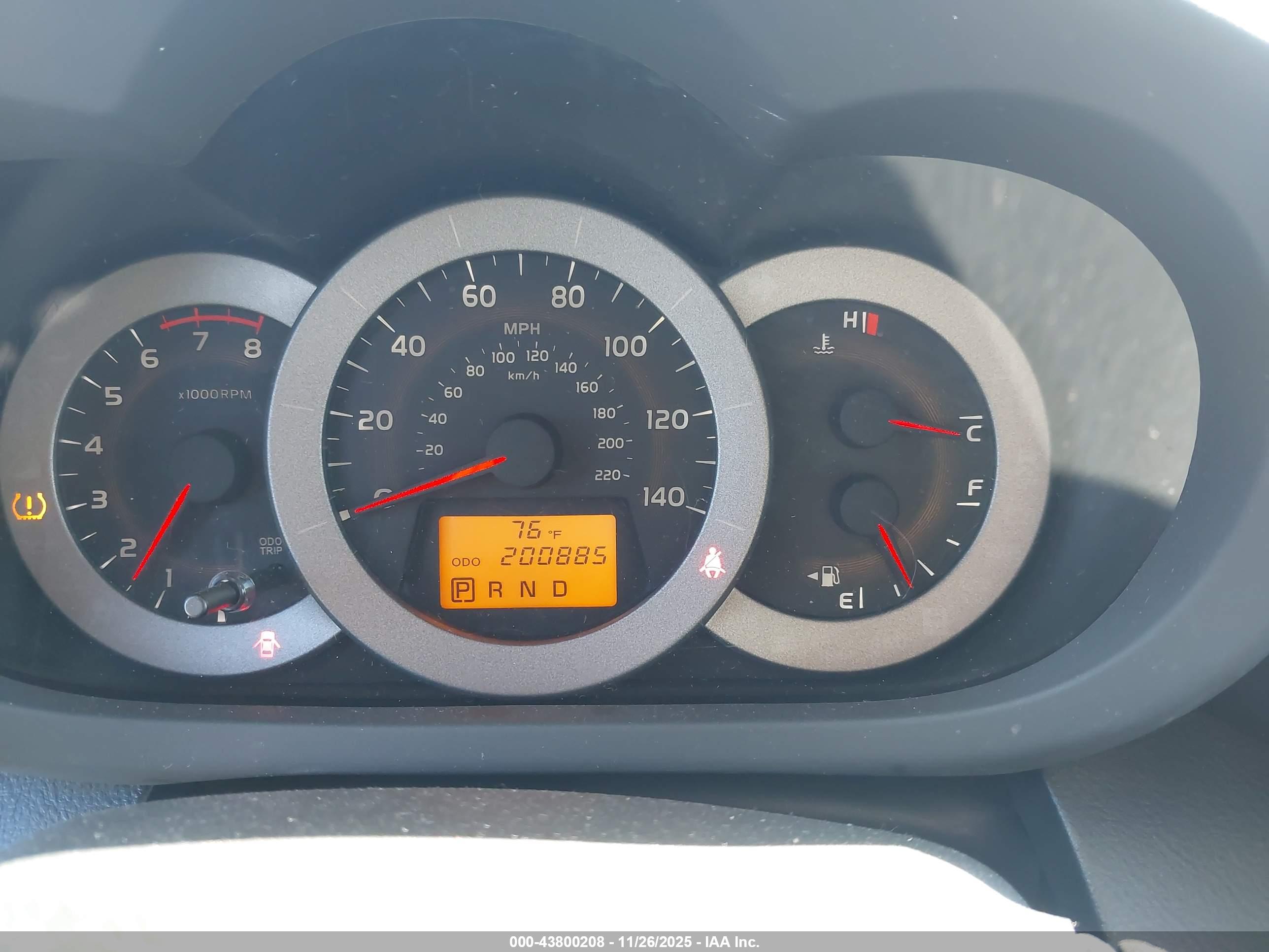 TOYOTA RAV4 image 7