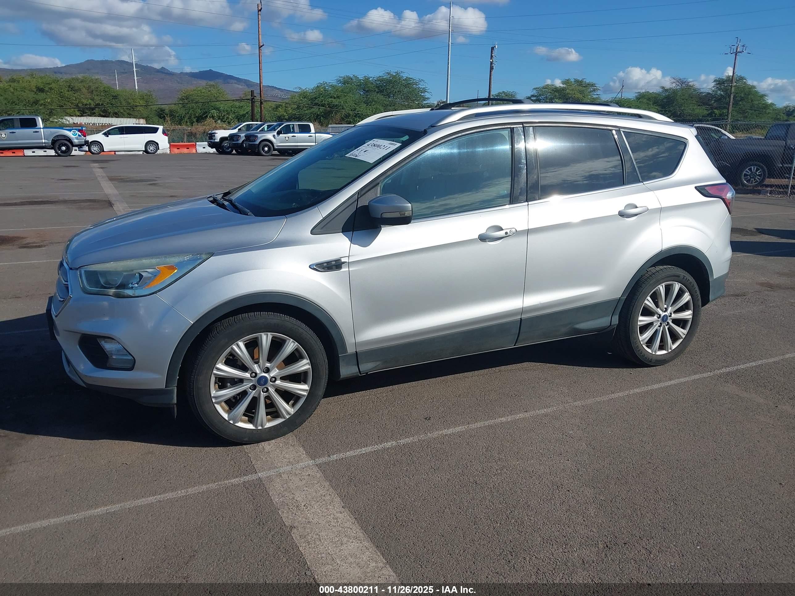 FORD ESCAPE image 2