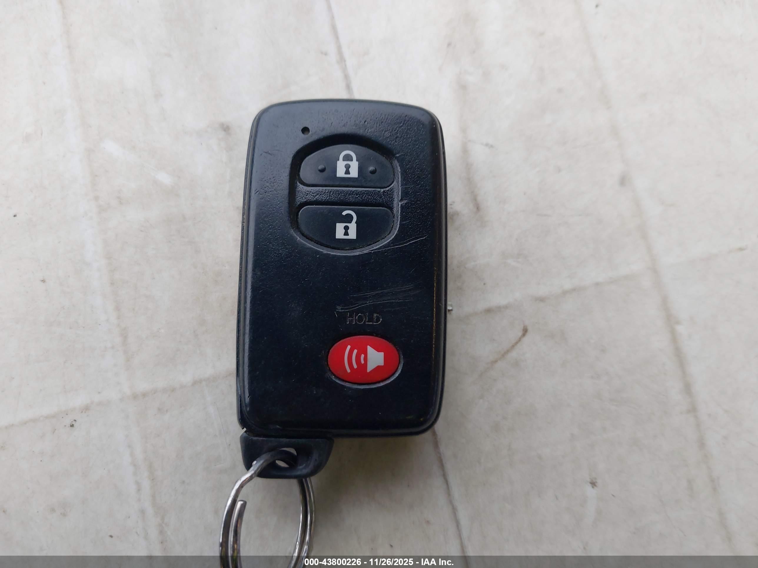 TOYOTA RAV4 image 11