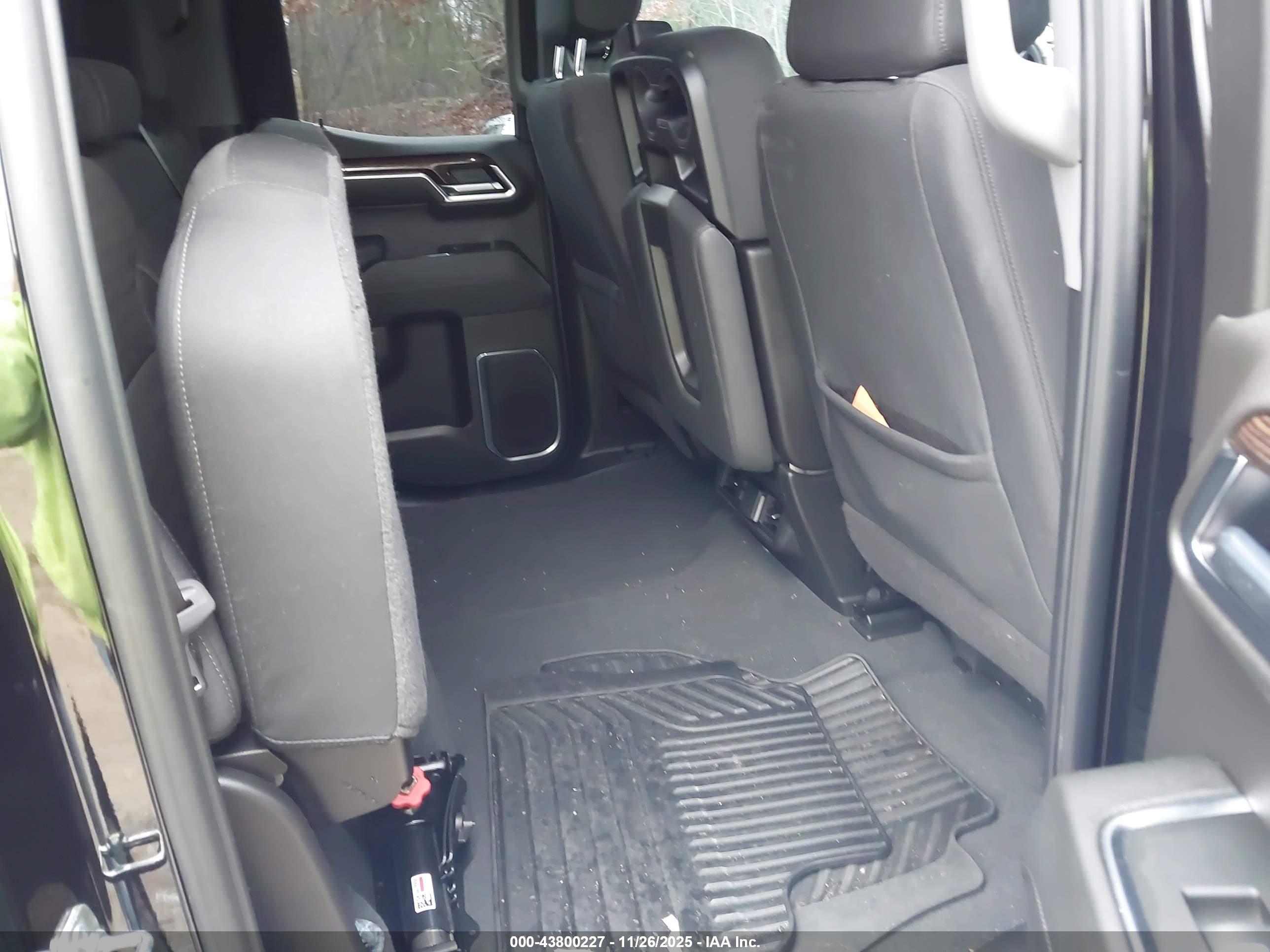 GMC SIERRA image 5