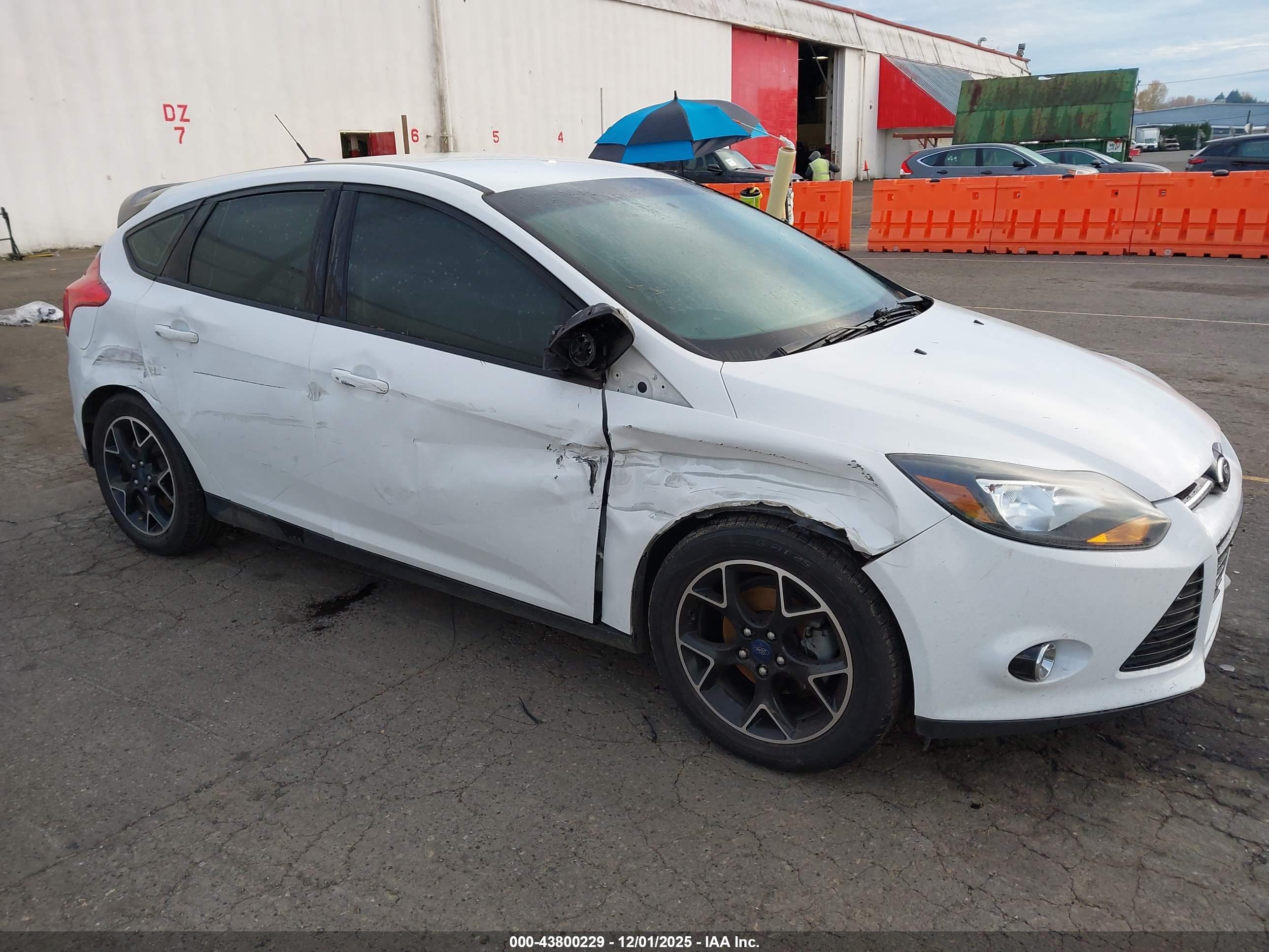 FORD FOCUS image 6