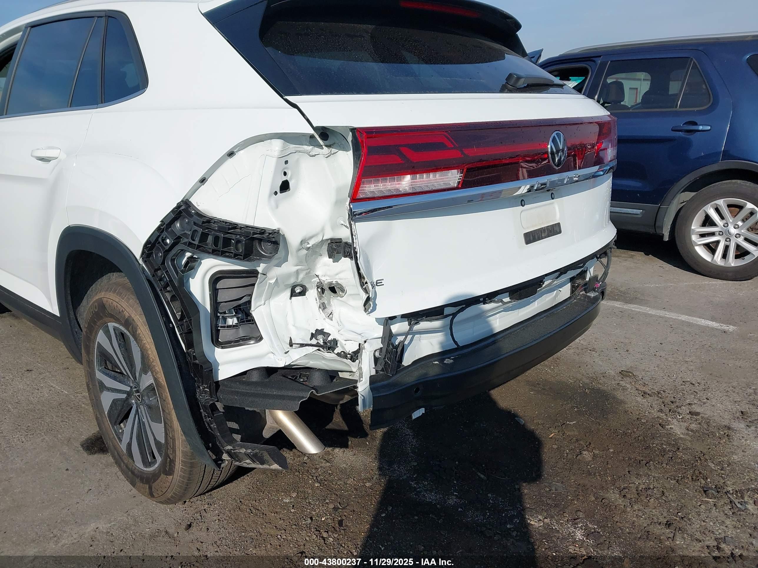 VOLKSWAGEN ATLAS image 6
