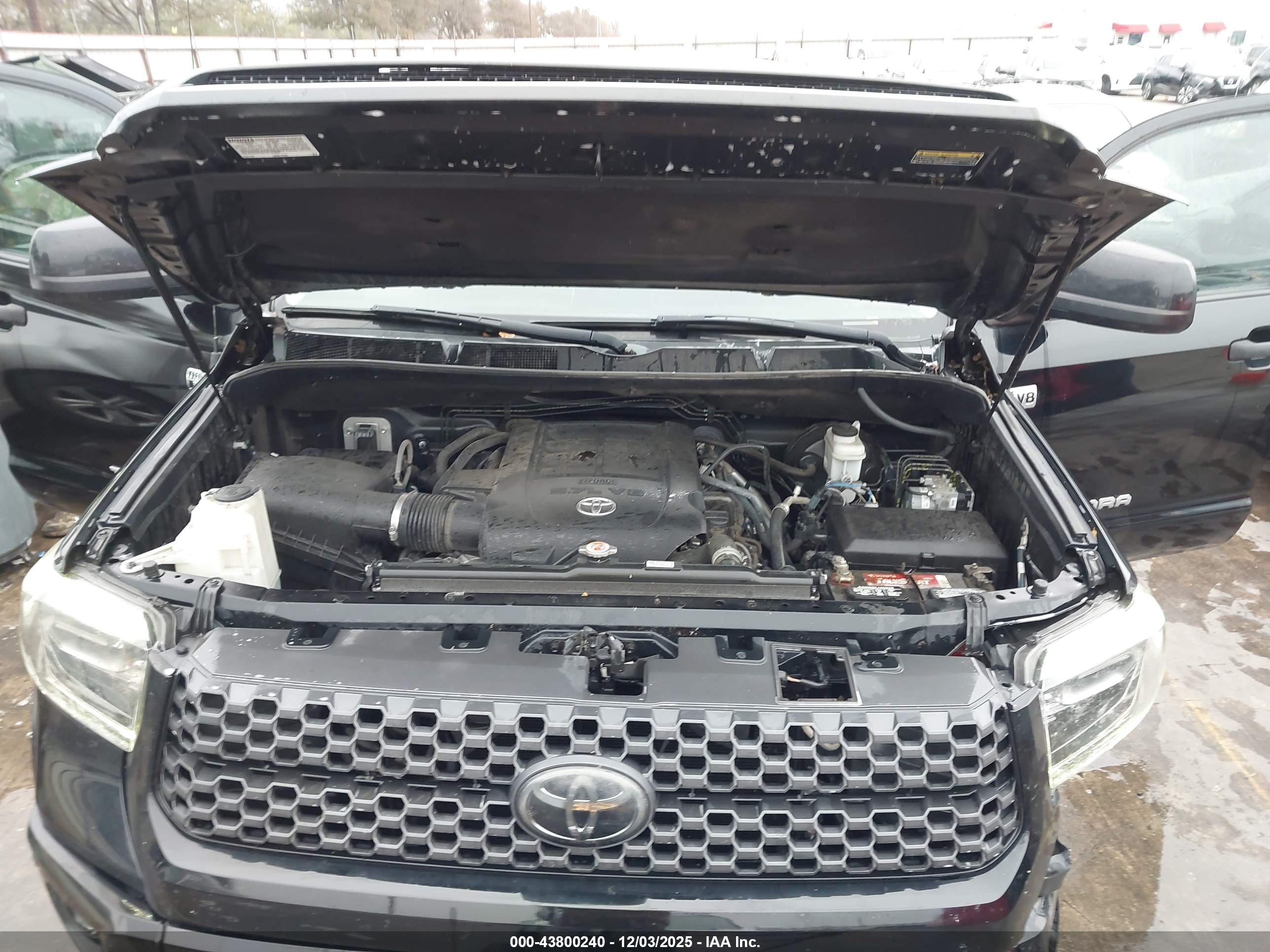 TOYOTA TUNDRA image 10