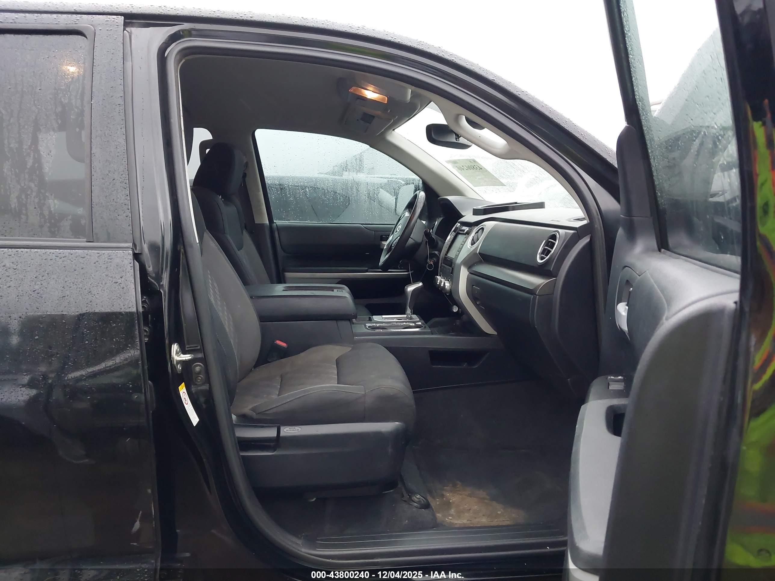 TOYOTA TUNDRA image 5