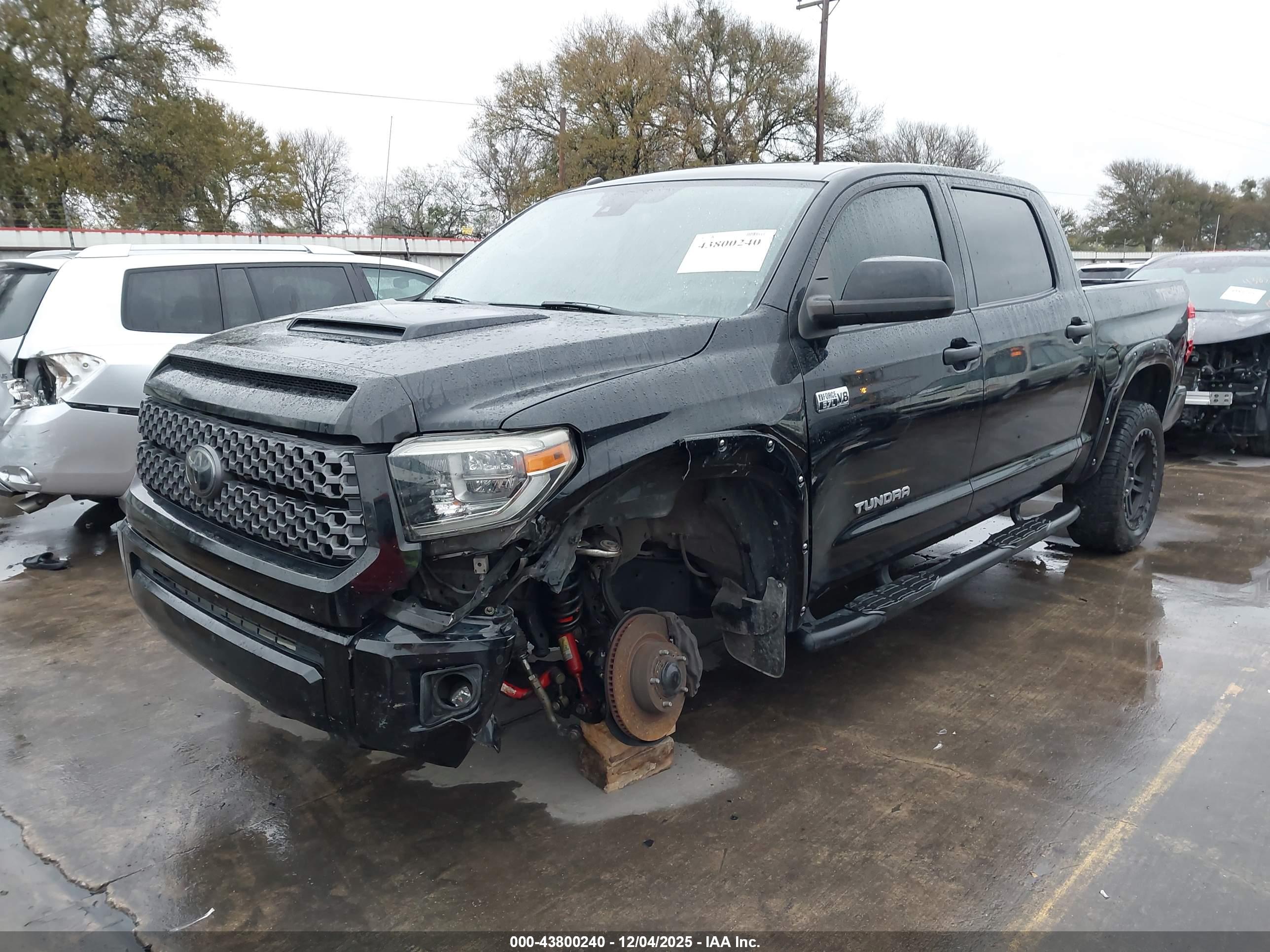 TOYOTA TUNDRA image 6