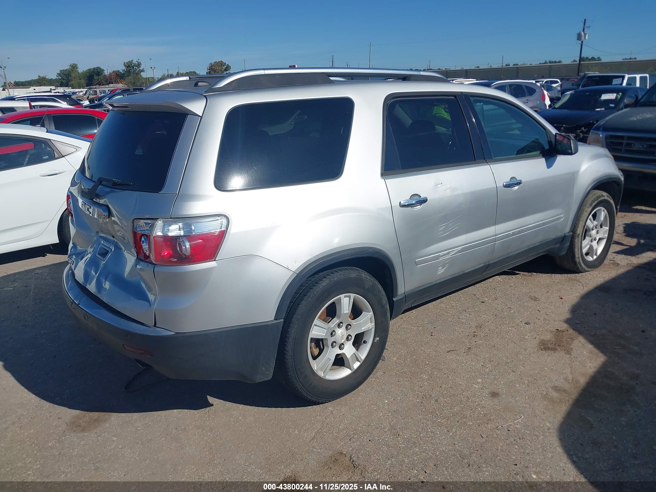 GMC ACADIA image 4