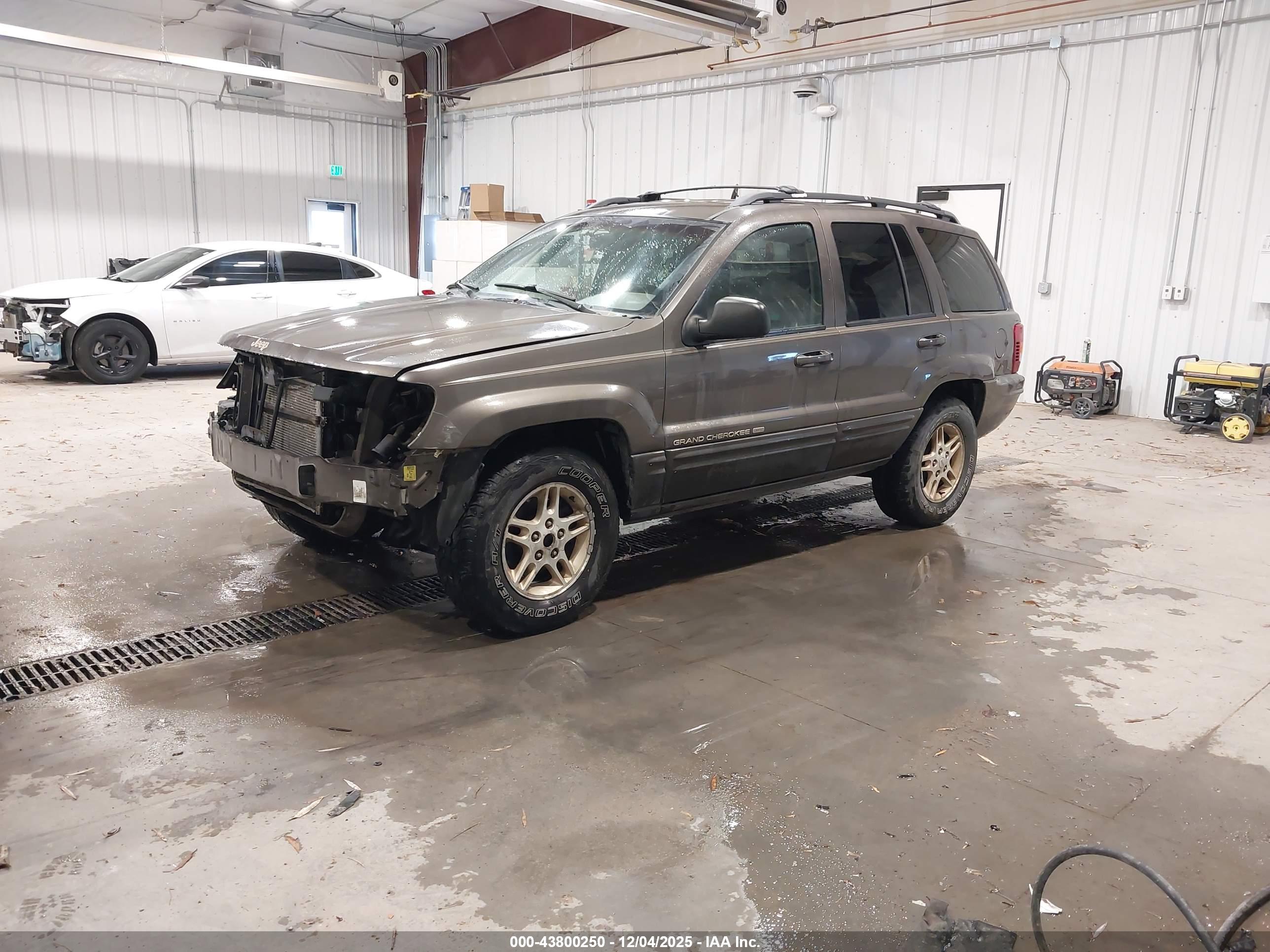 JEEP GRAND image 2