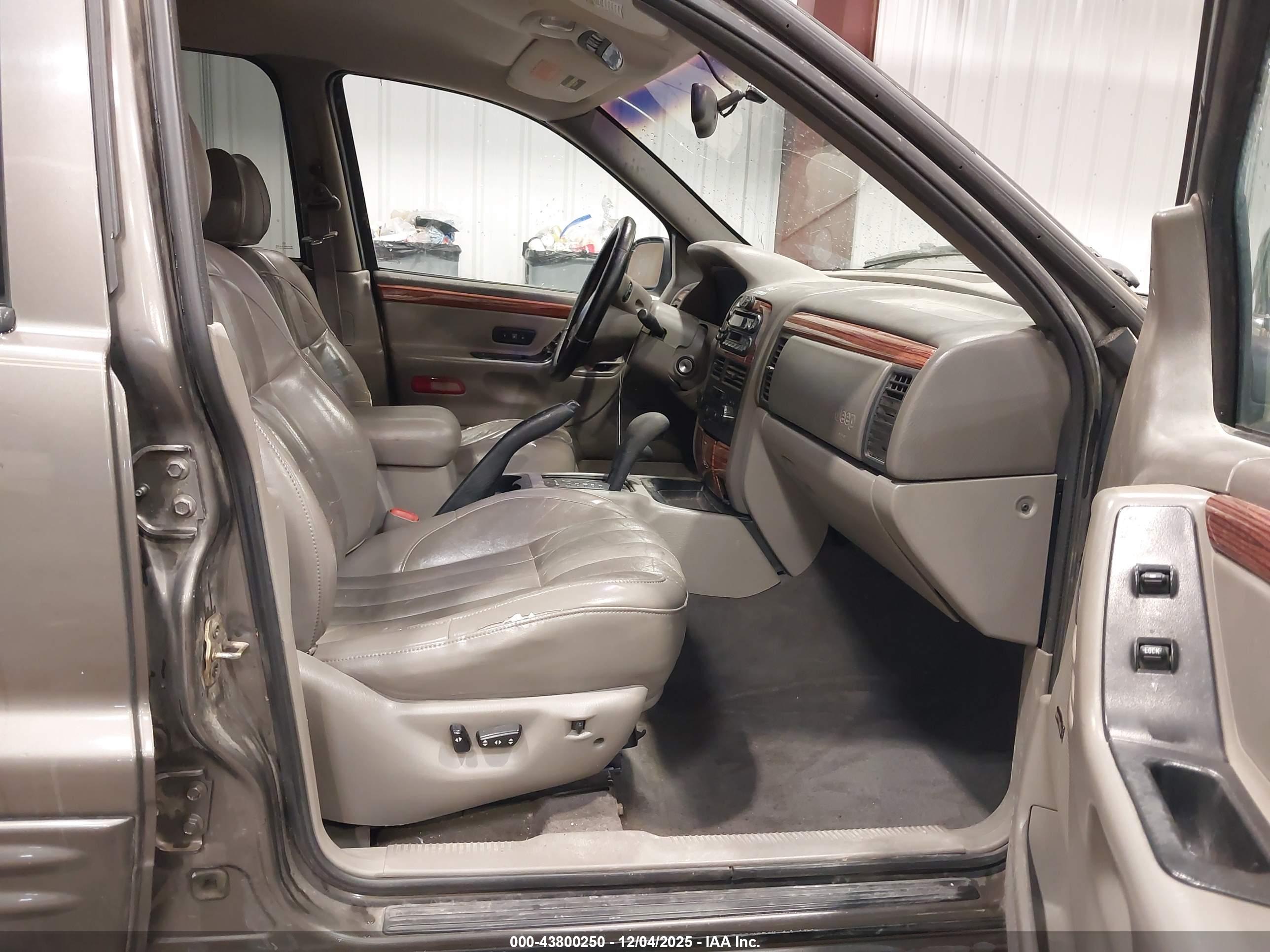 JEEP GRAND image 5