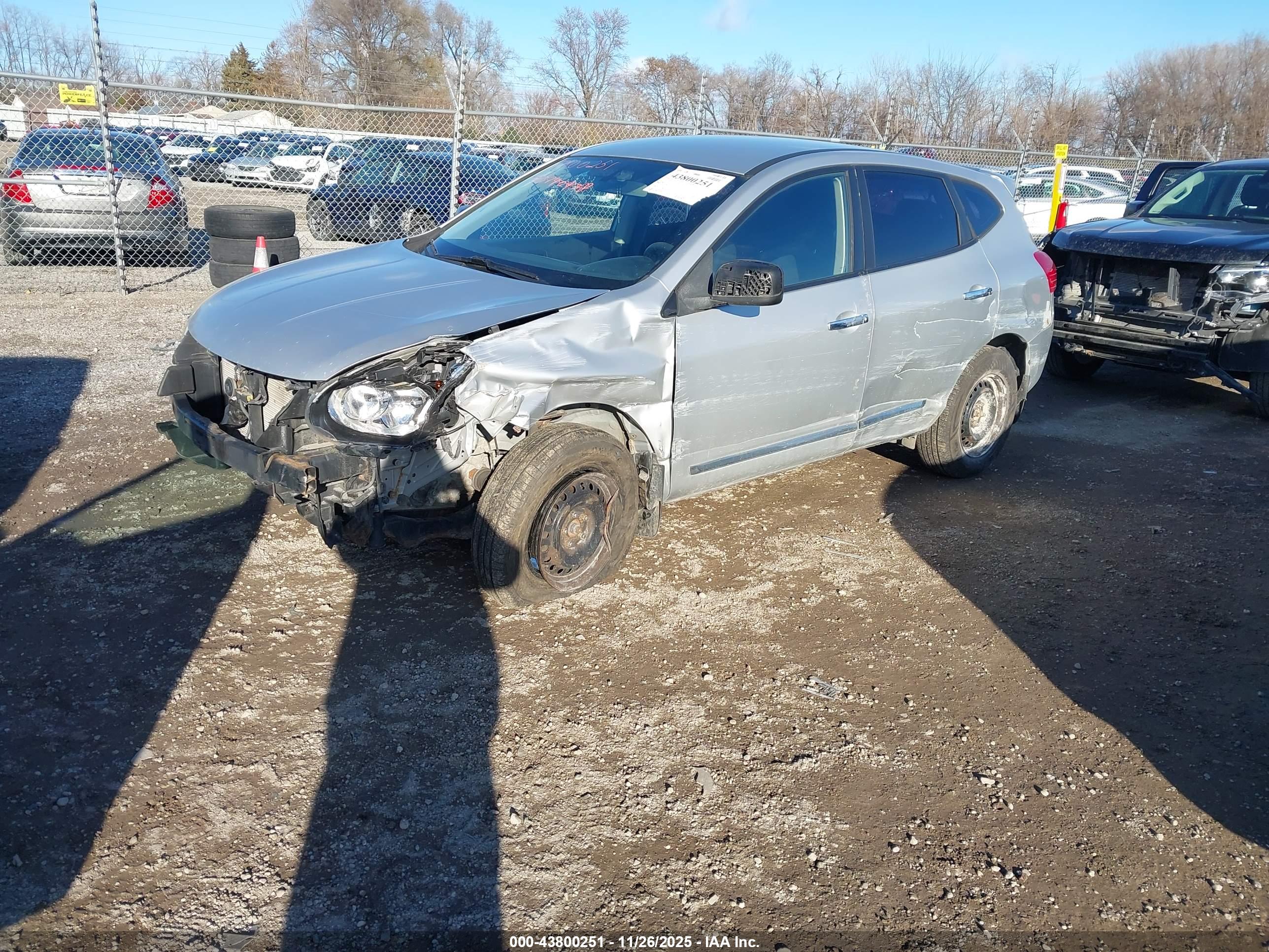 NISSAN ROGUE image 2
