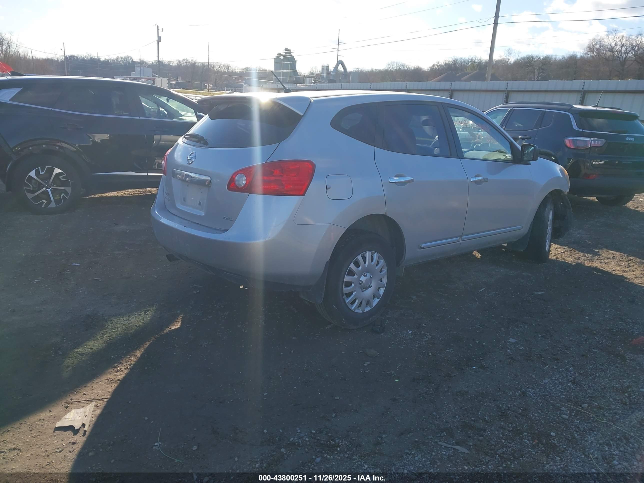NISSAN ROGUE image 4