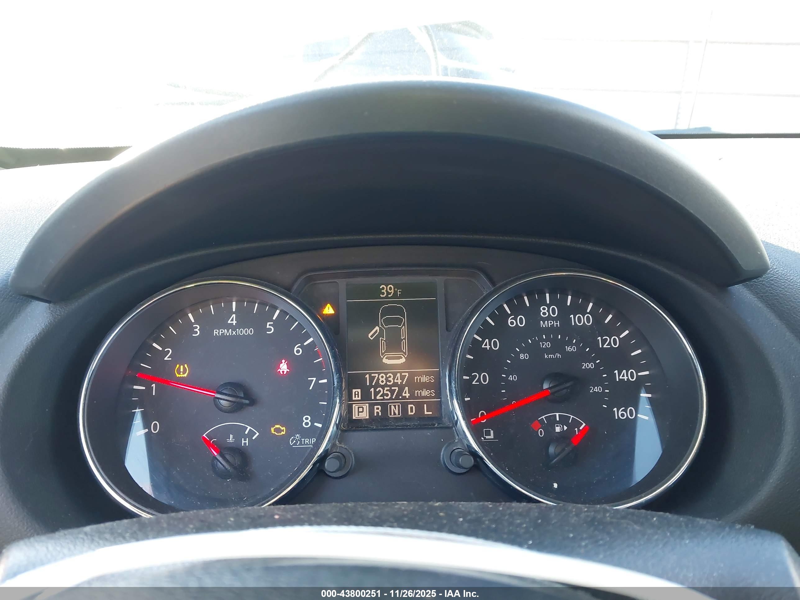 NISSAN ROGUE image 7