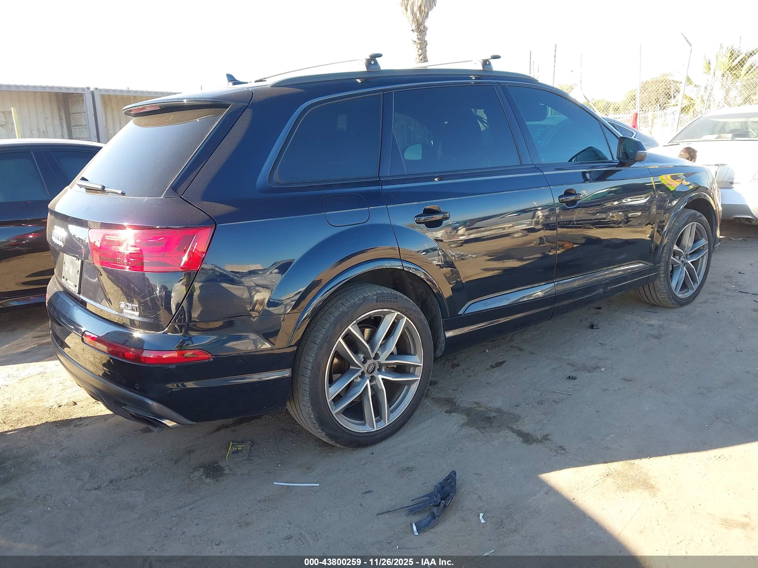 AUDI Q7 image 4