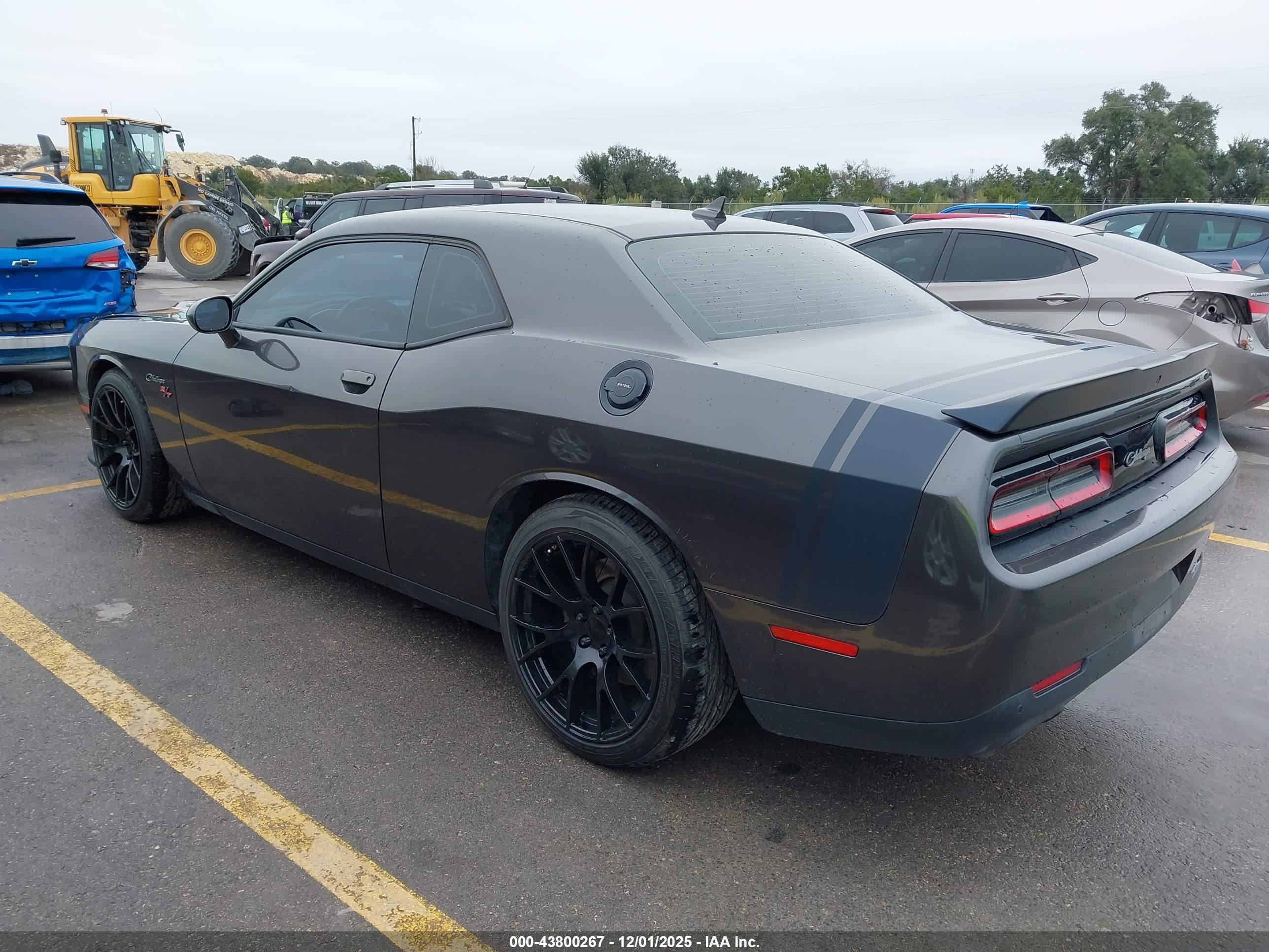 DODGE CHALLENGER image 3