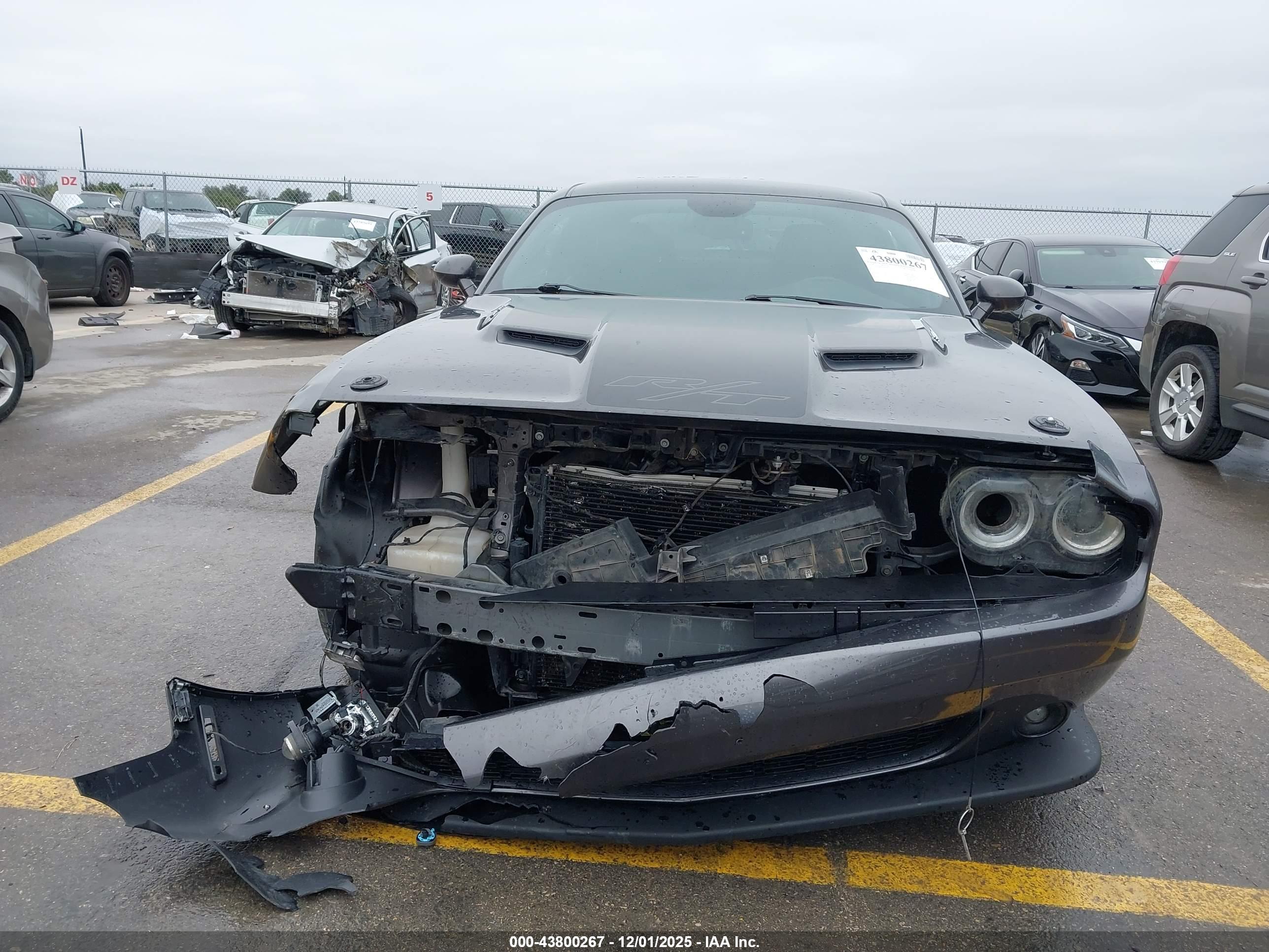 DODGE CHALLENGER image 6