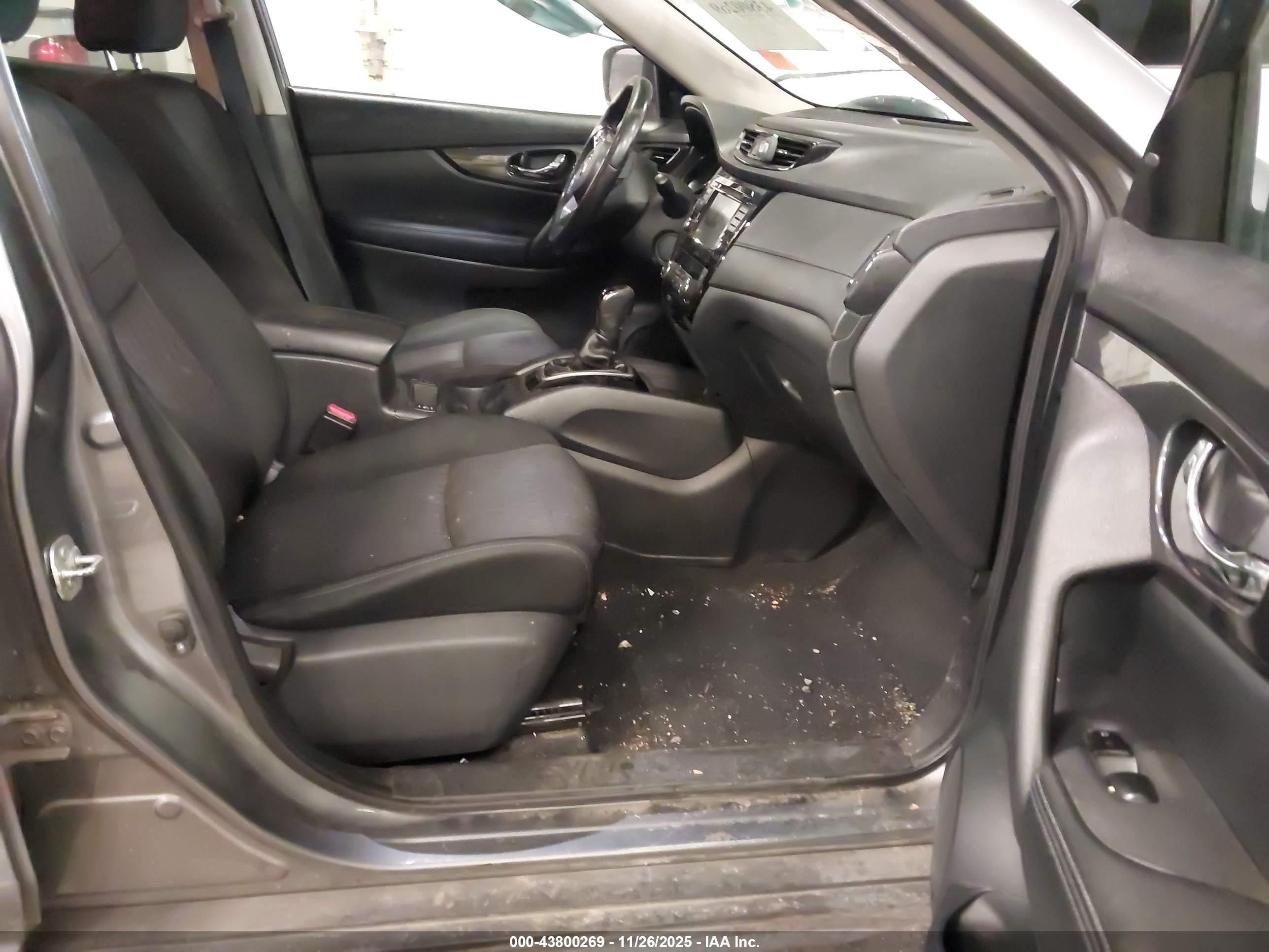 NISSAN ROGUE image 5