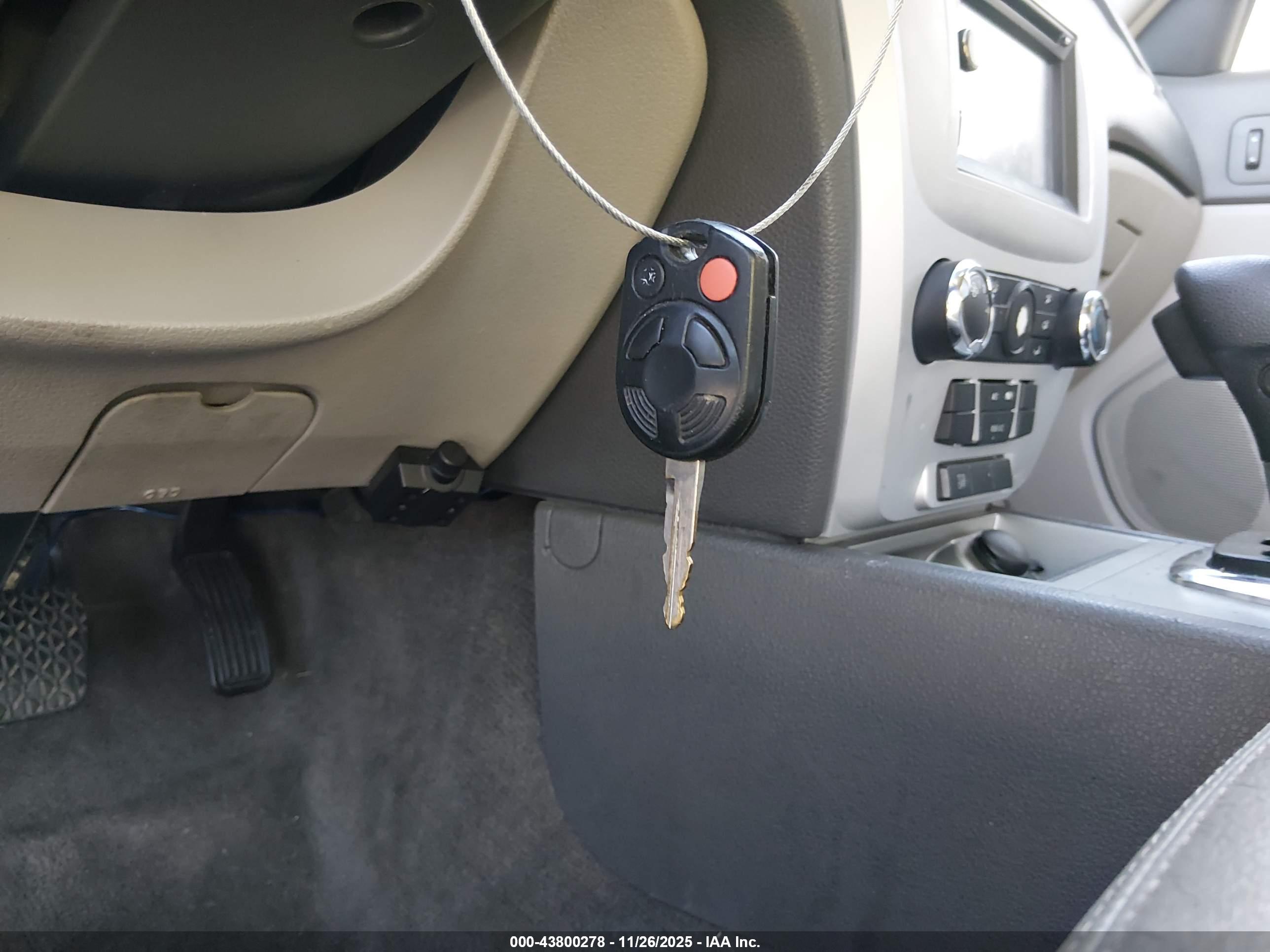 FORD FUSION image 11