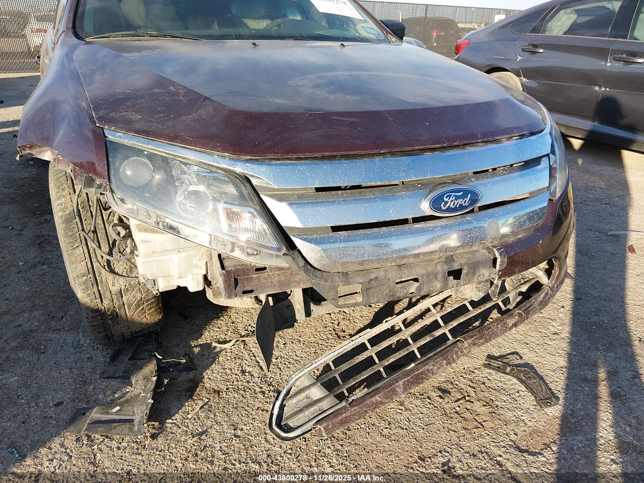 FORD FUSION image 6