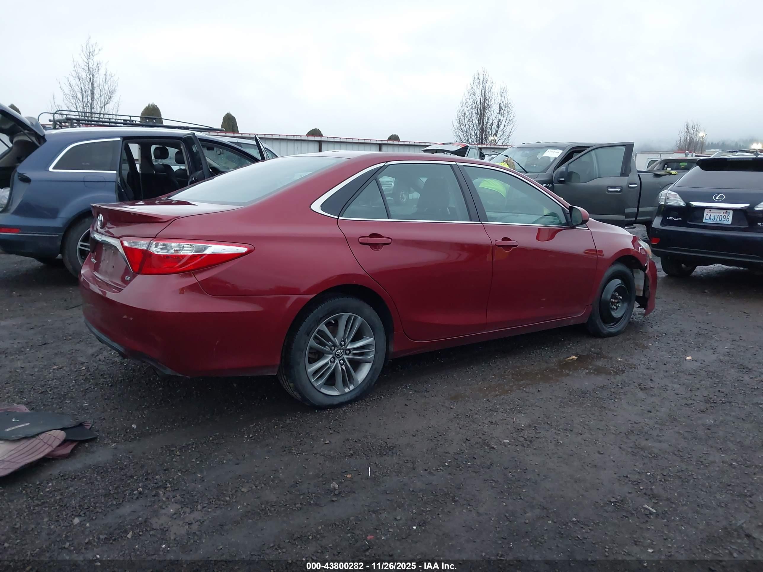 TOYOTA CAMRY image 4
