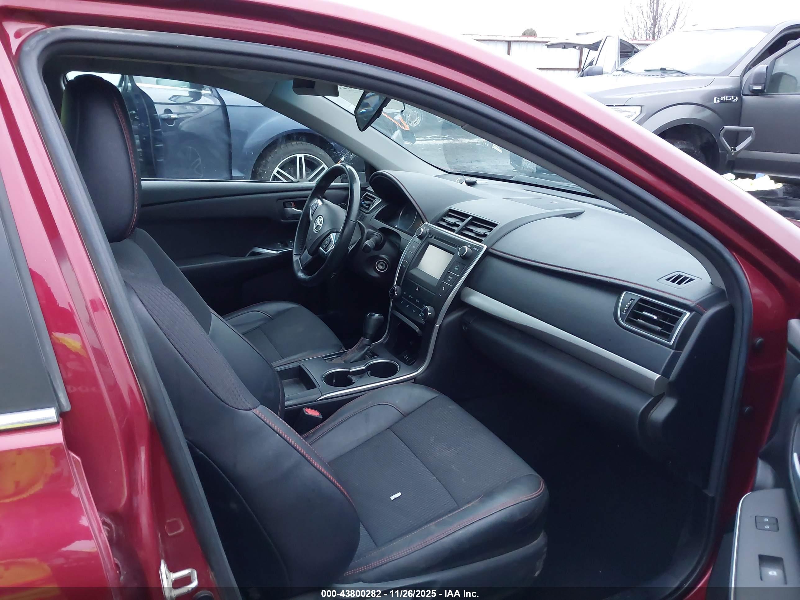 TOYOTA CAMRY image 5