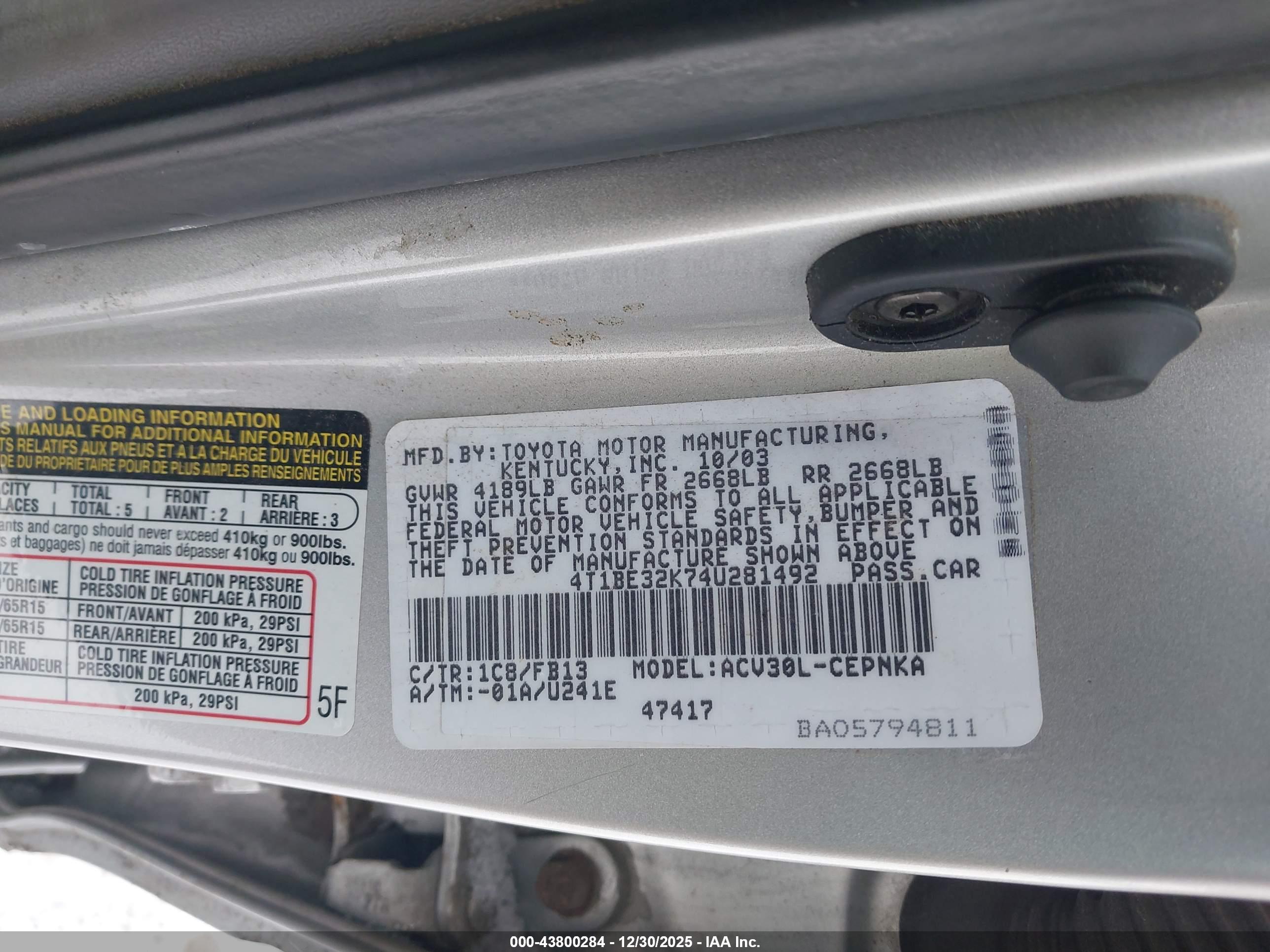 TOYOTA CAMRY image 9