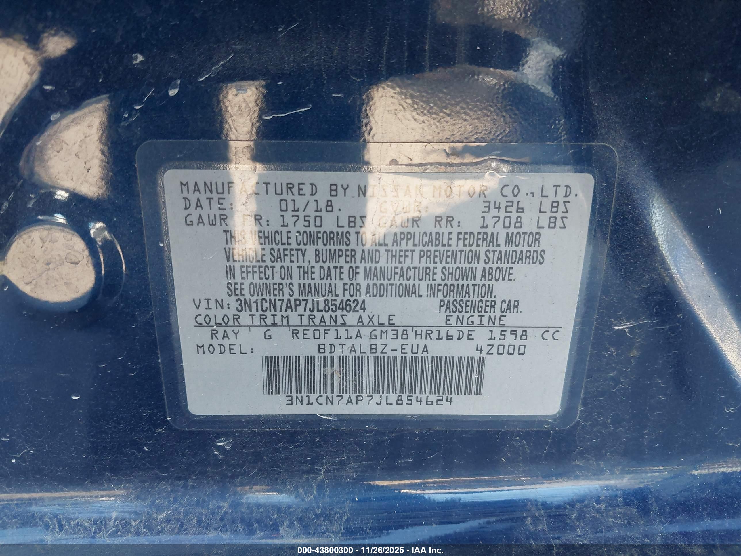 NISSAN VERSA image 9