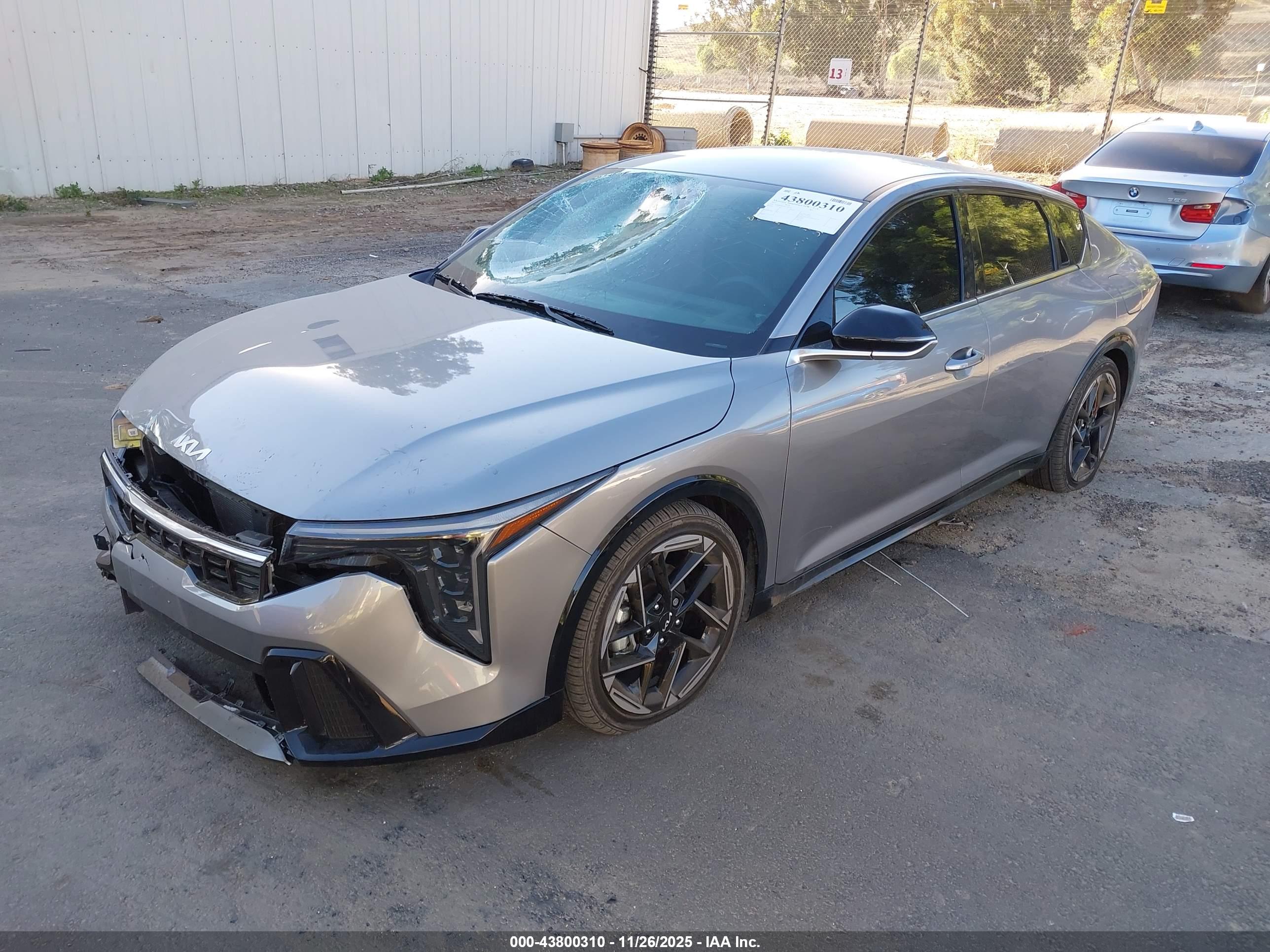 KIA K4 image 2