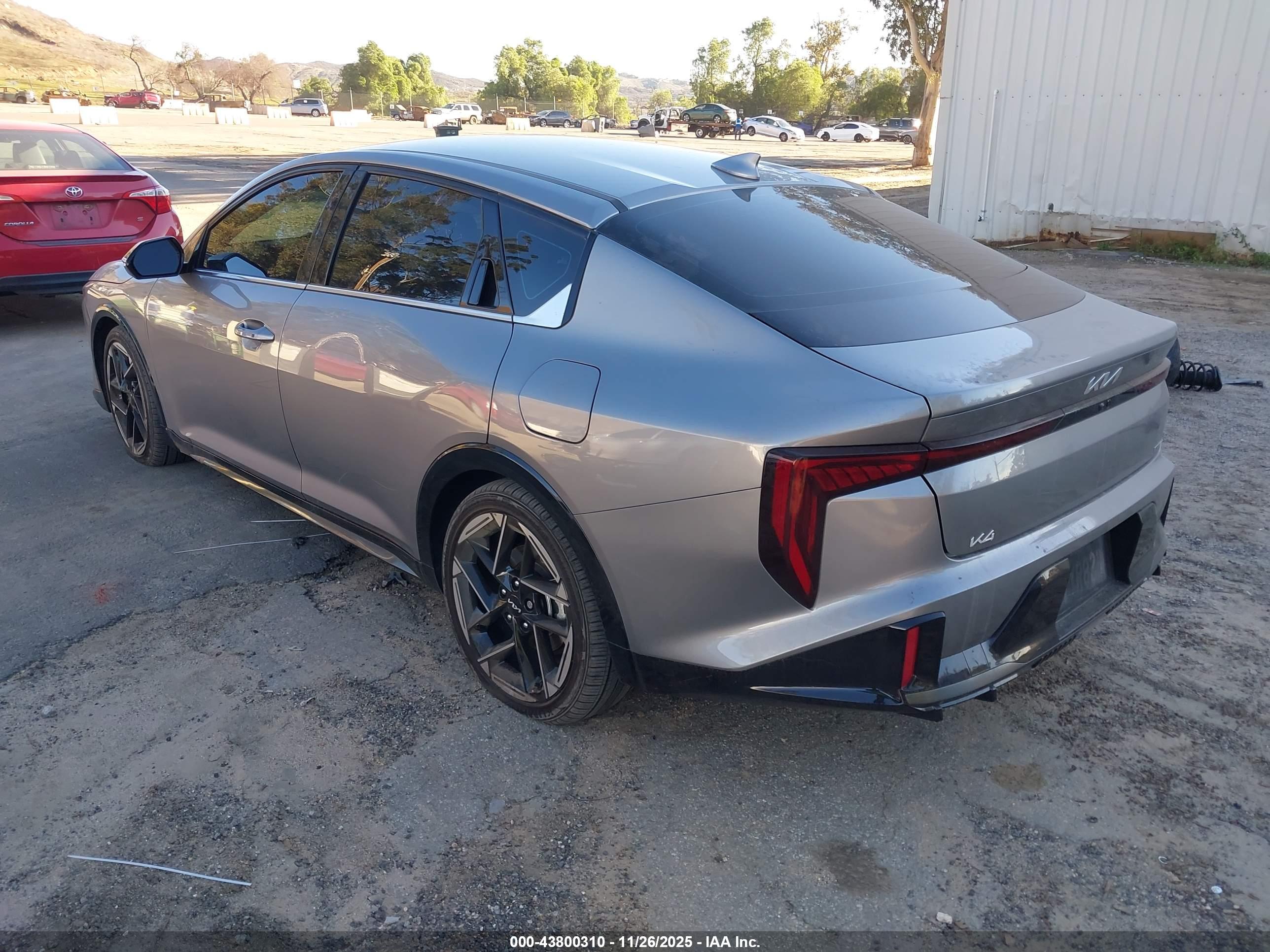 KIA K4 image 3
