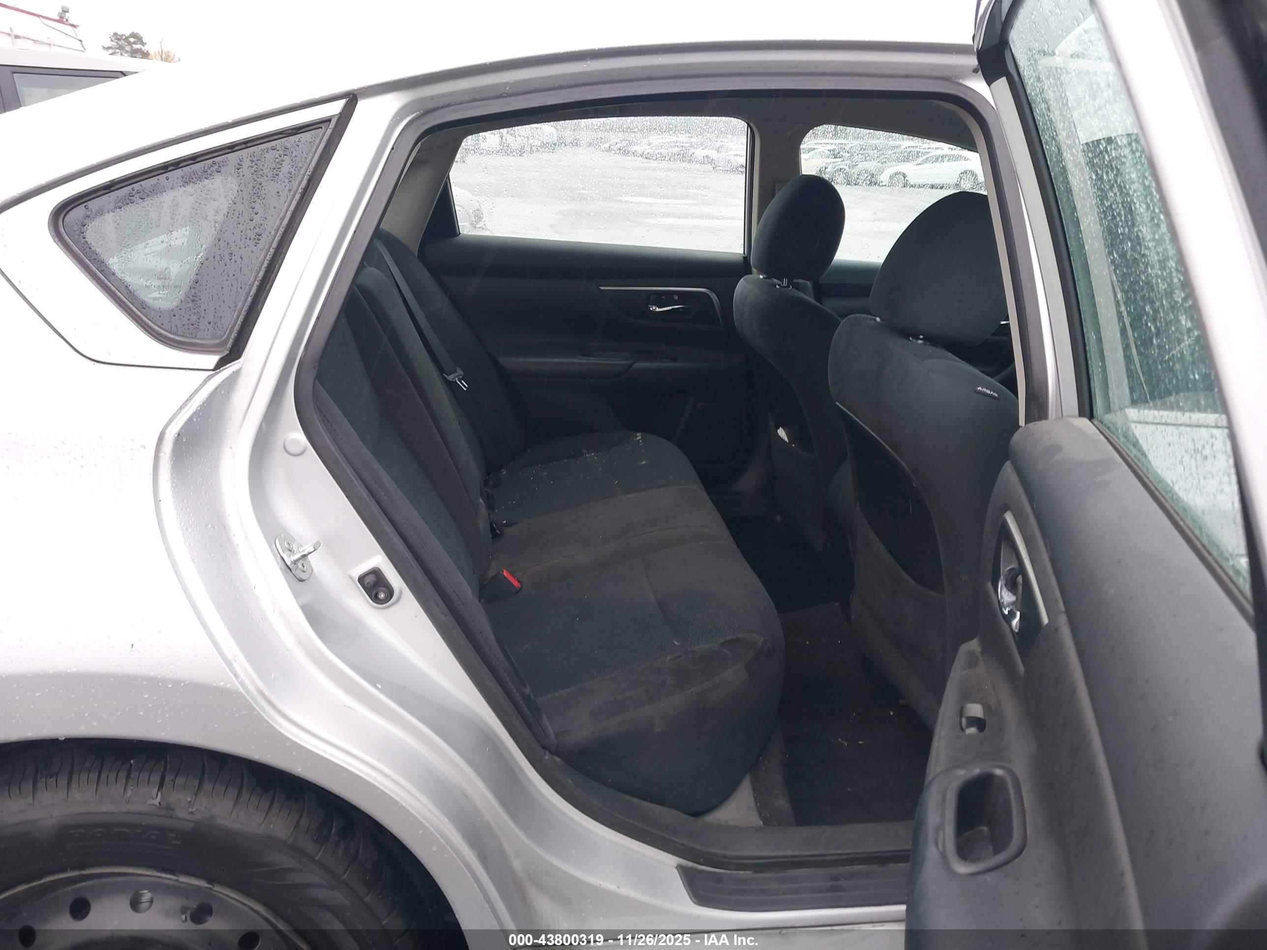 NISSAN ALTIMA image 8