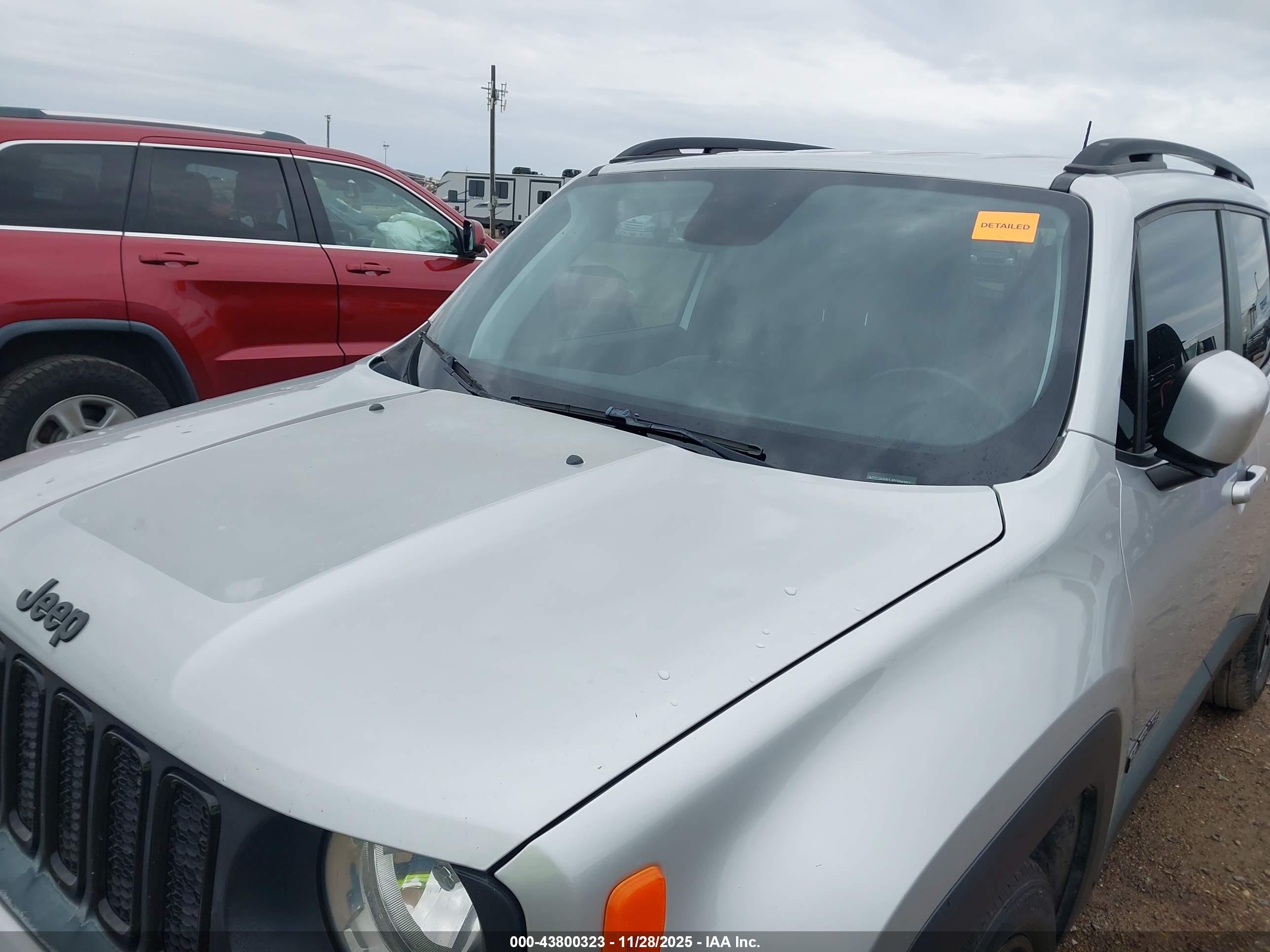 JEEP RENEGADE image 6