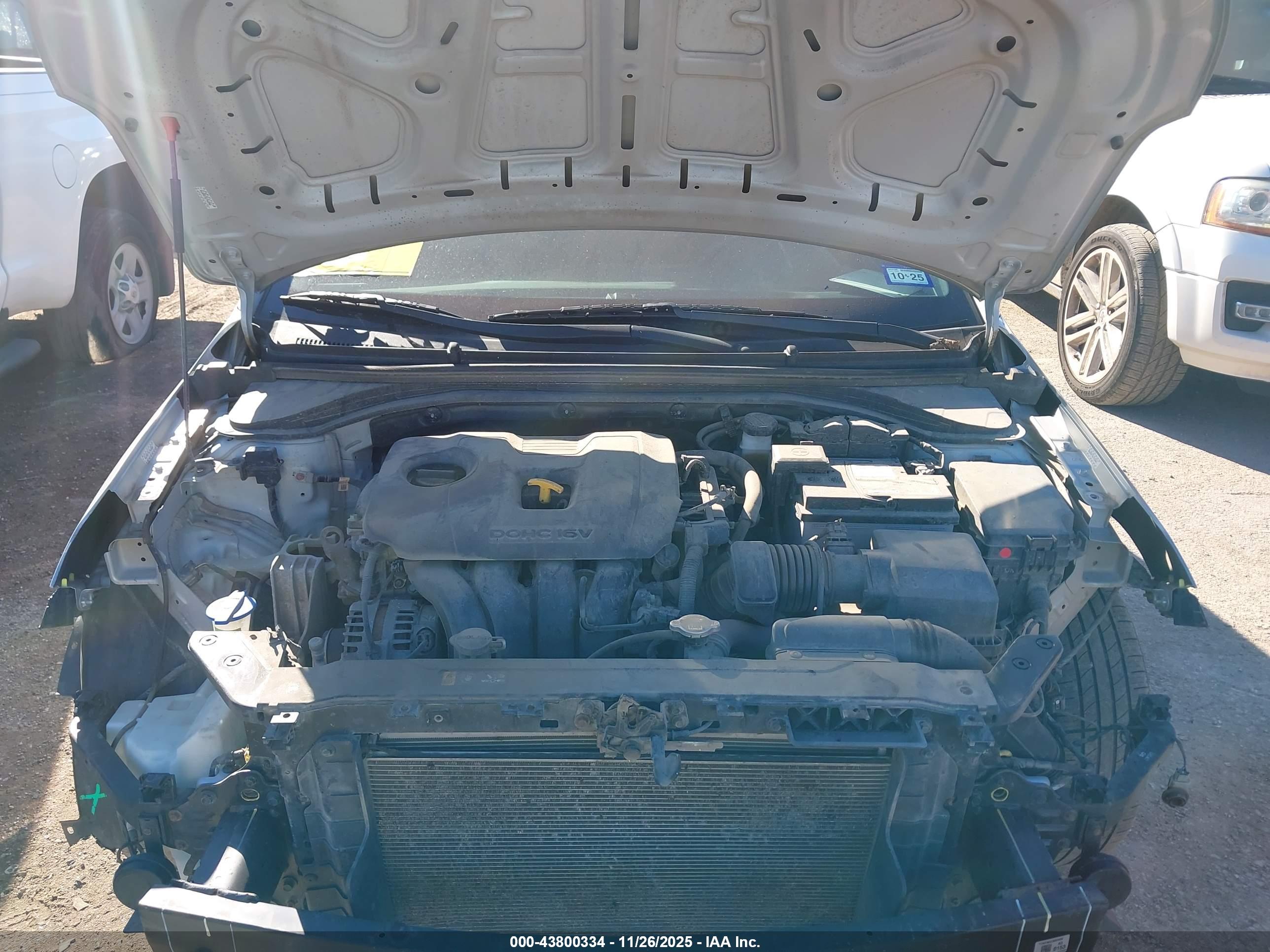 HYUNDAI ELANTRA image 10
