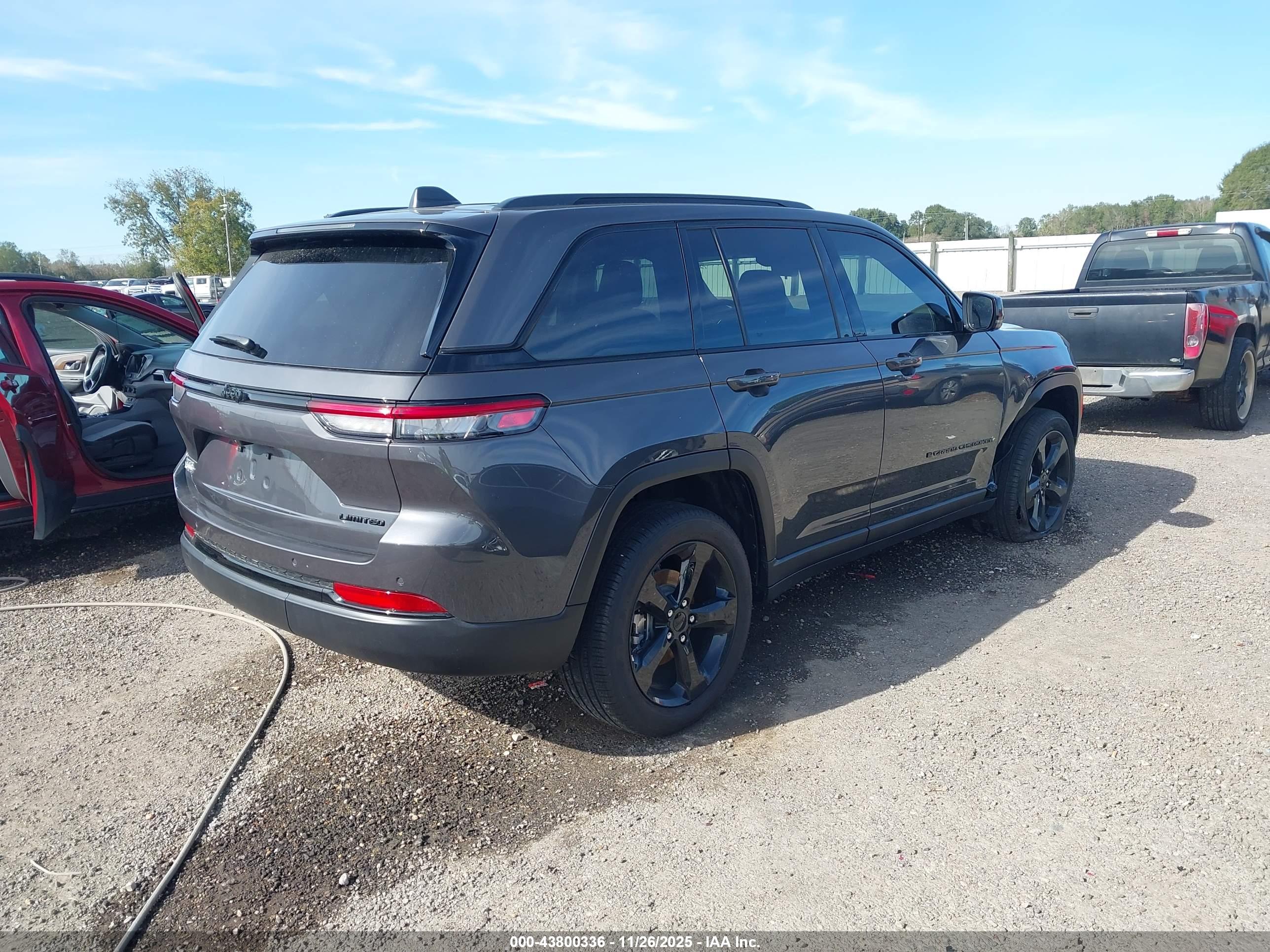 JEEP GRAND image 4