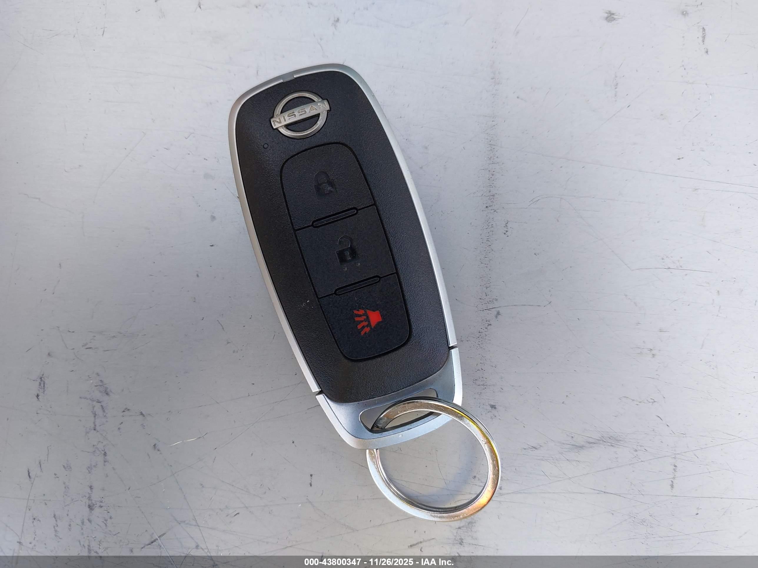NISSAN ROGUE image 11