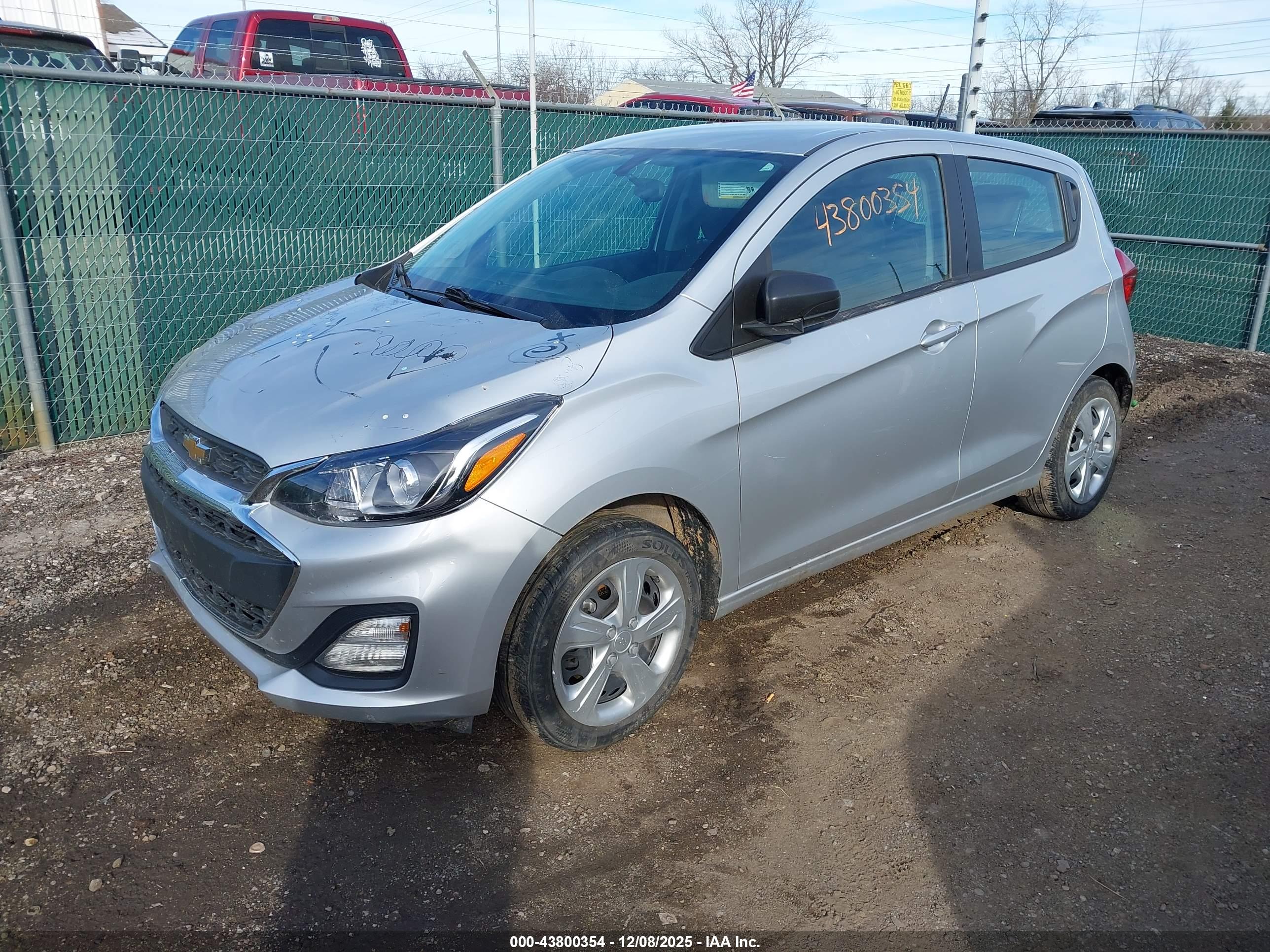 CHEVROLET SPARK image 2
