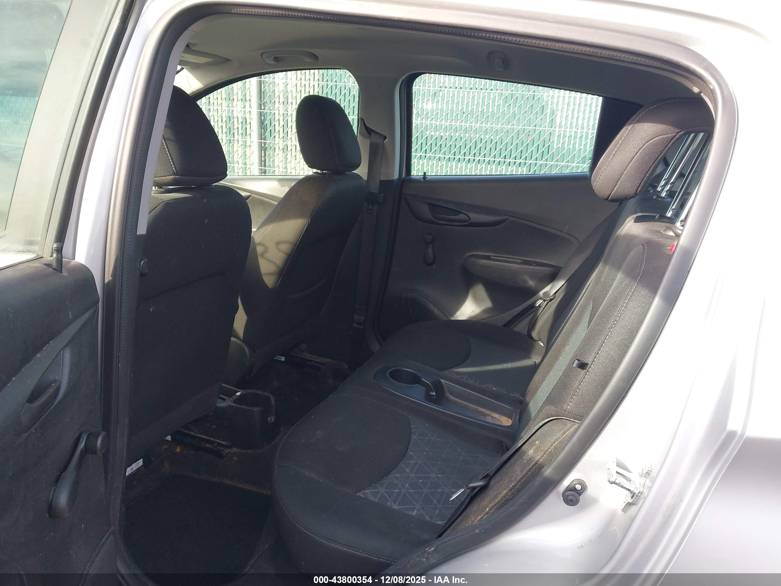 CHEVROLET SPARK image 8